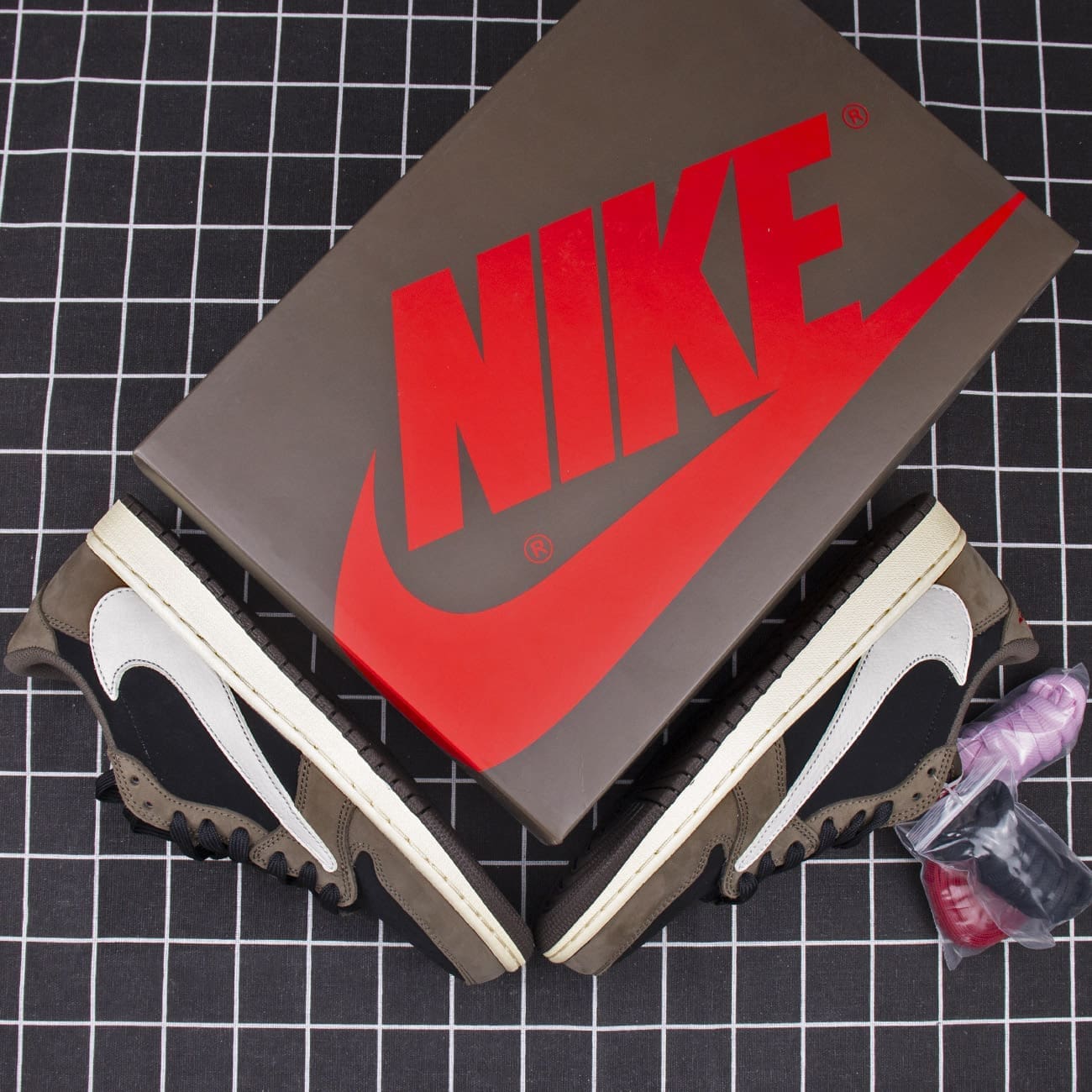 Jordan 1 Retro Low OG SP Travis Scott Replica