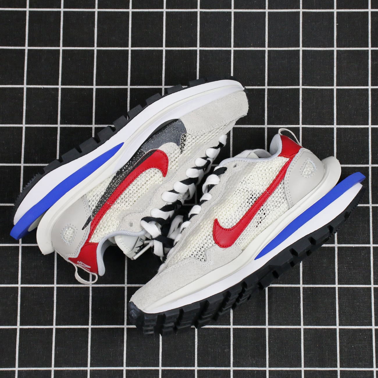 Nike VaporWaffle Sacai Sport Fuchsia Game Royal Replica