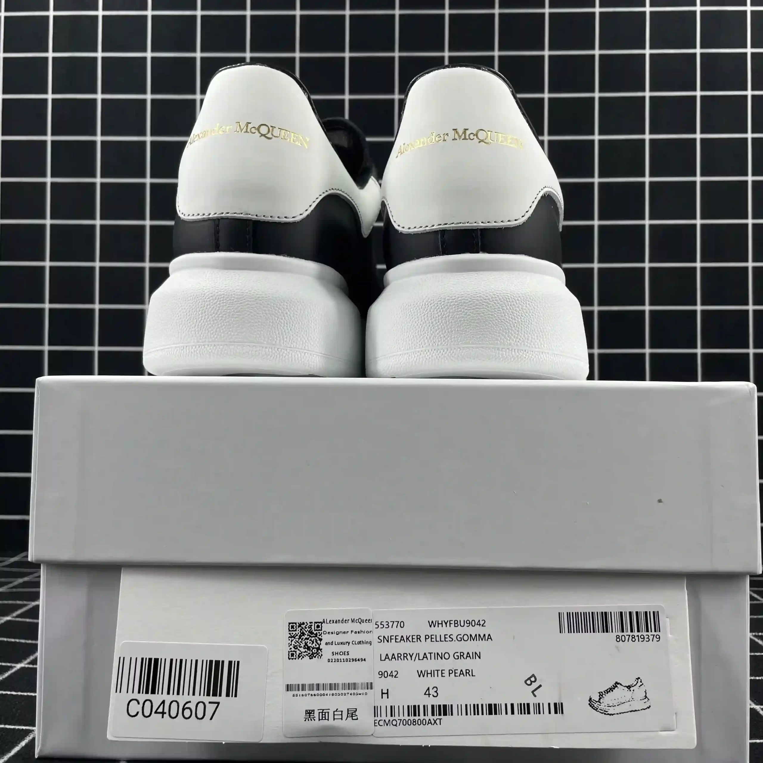 Alexander McQueen Oversized Sneaker Black Smooth Calf Leather with White Leather Heel Replica