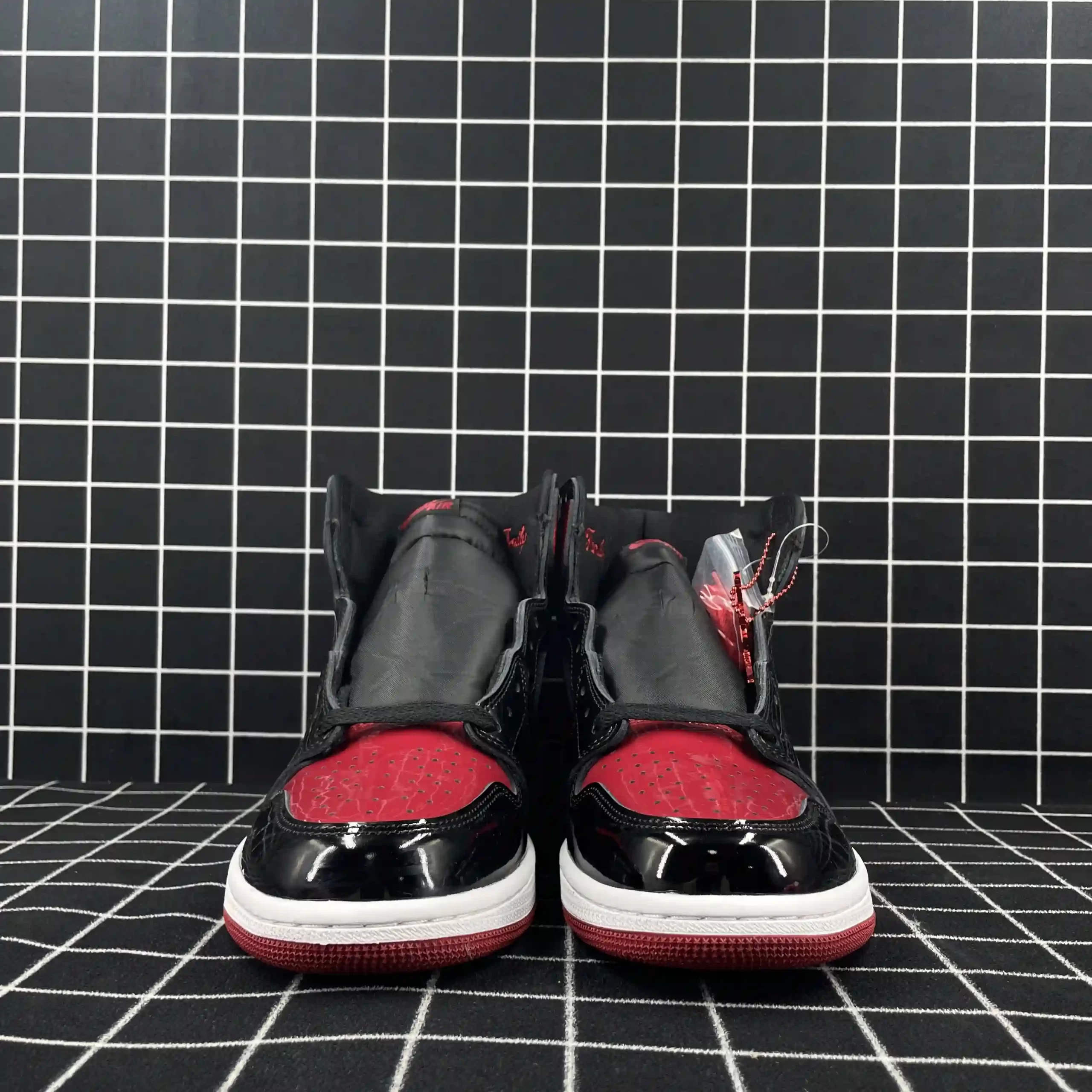 Air Jordan 1 High OG Bred Patent Replica