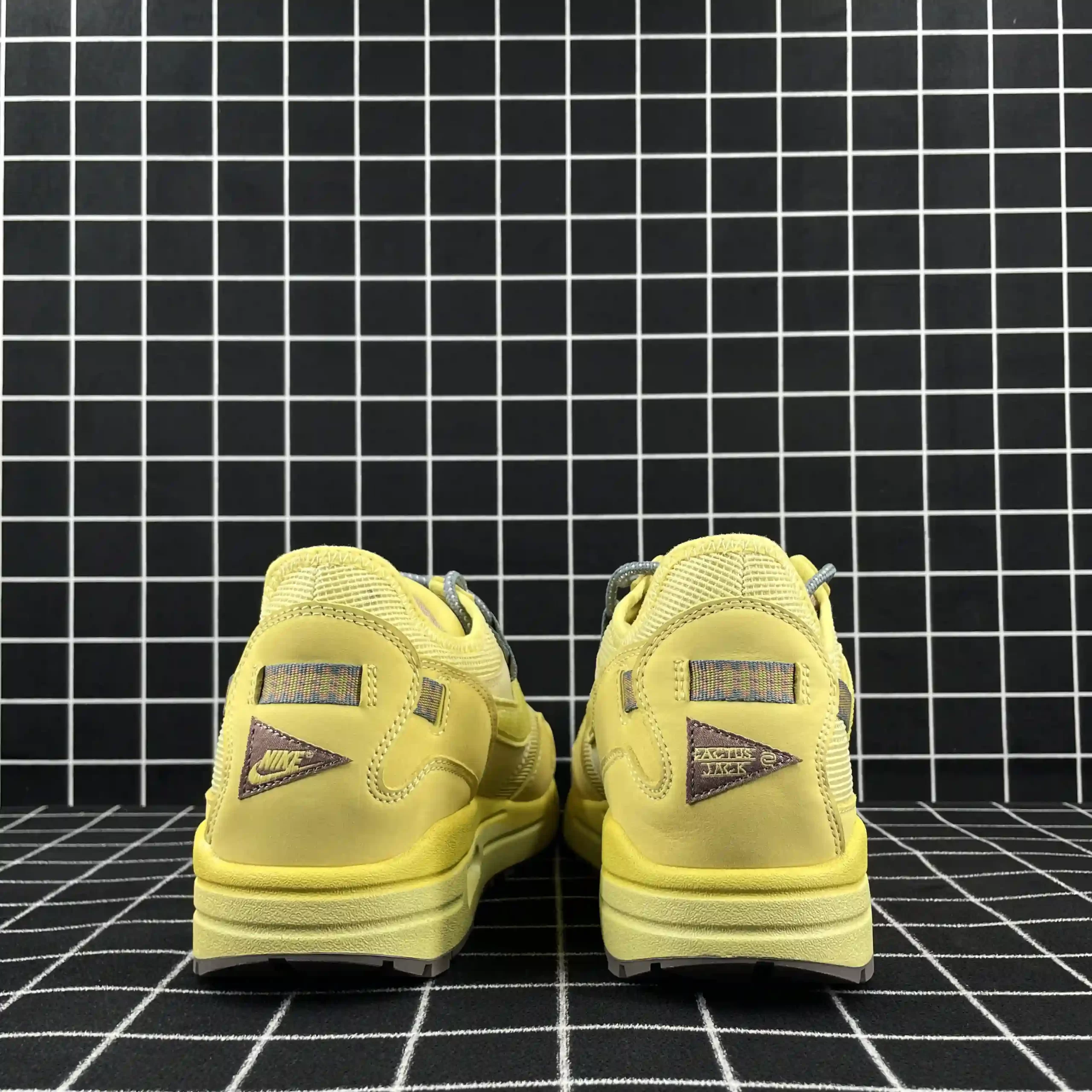 Nike Air Max 1 Travis Scott Cactus Jack Saturn Gold Replica