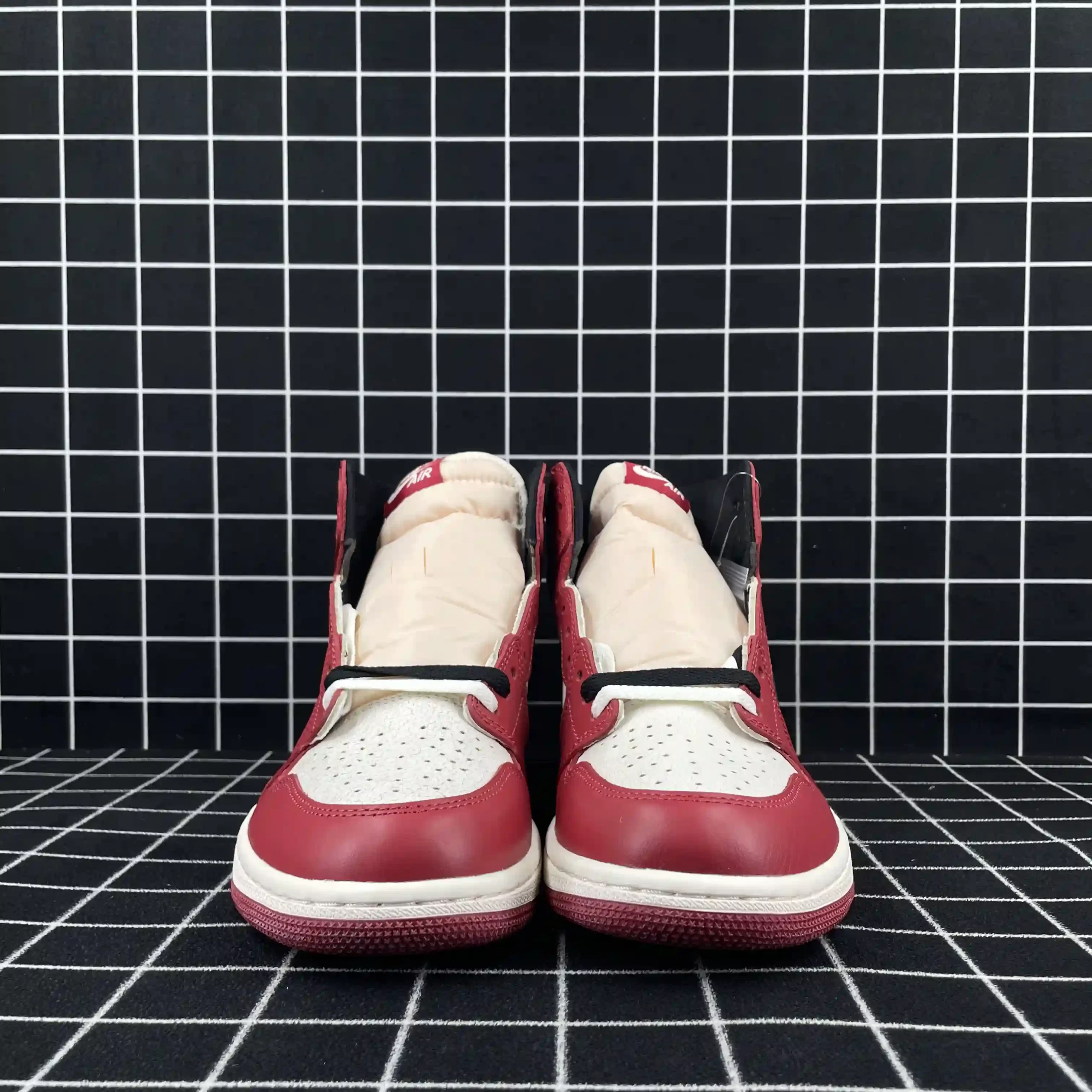 Jordan 1 Retro High OG Lost and Found Replica