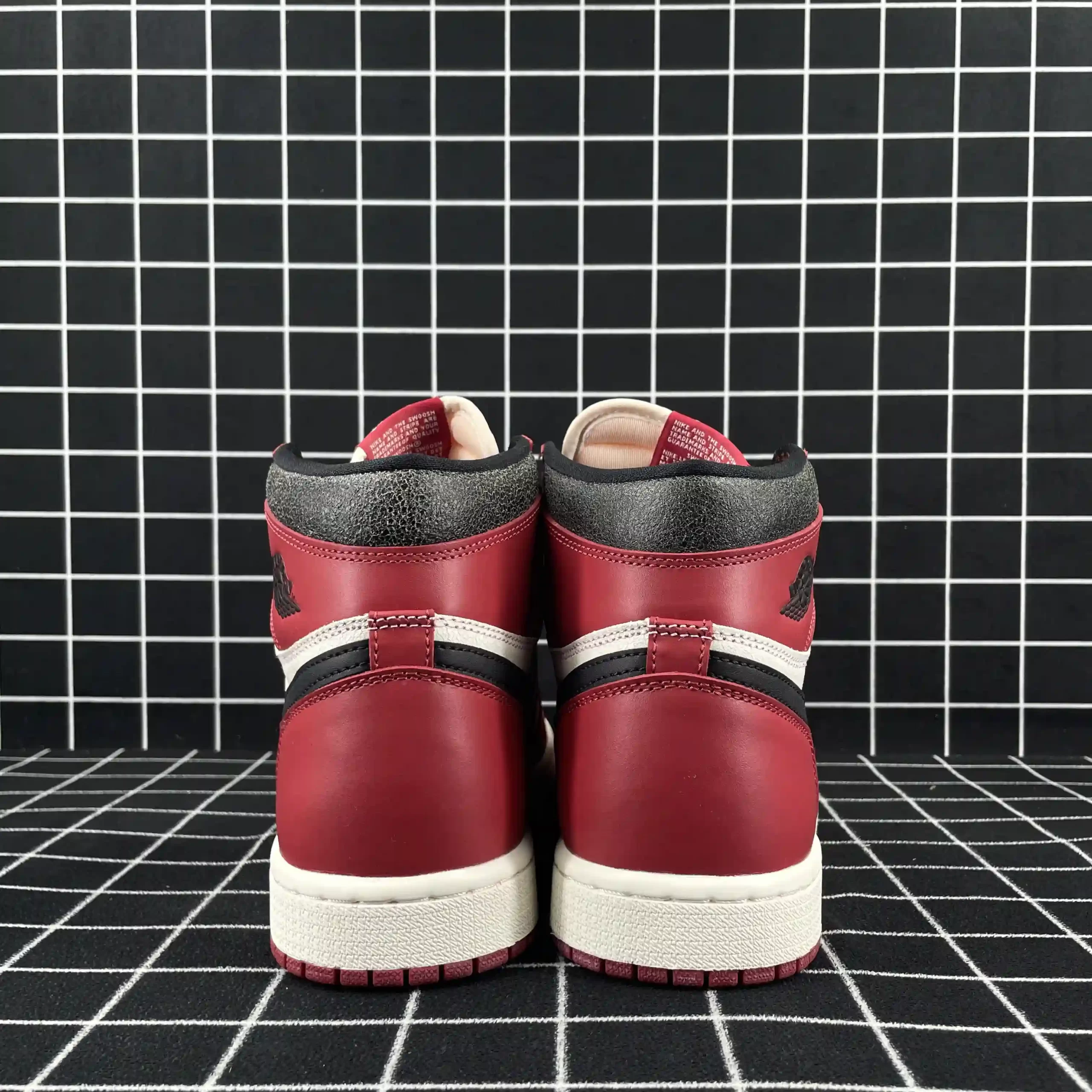 Jordan 1 Retro High OG Lost and Found Replica