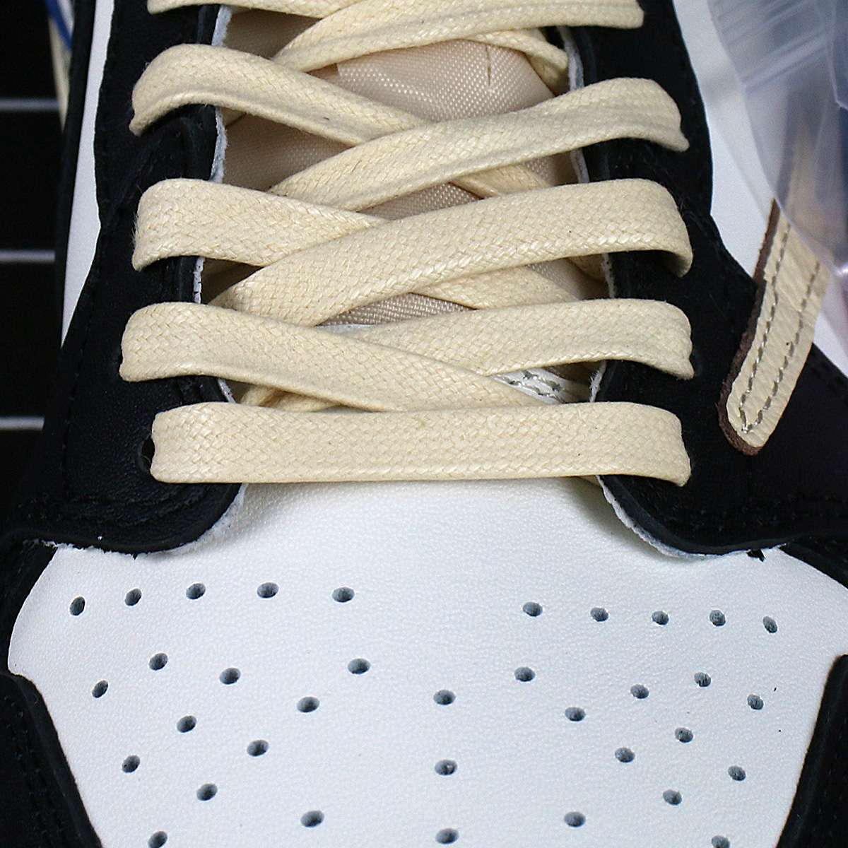 Jordan 1 Retro Low OG SP Fragment x Travis Scott Replica