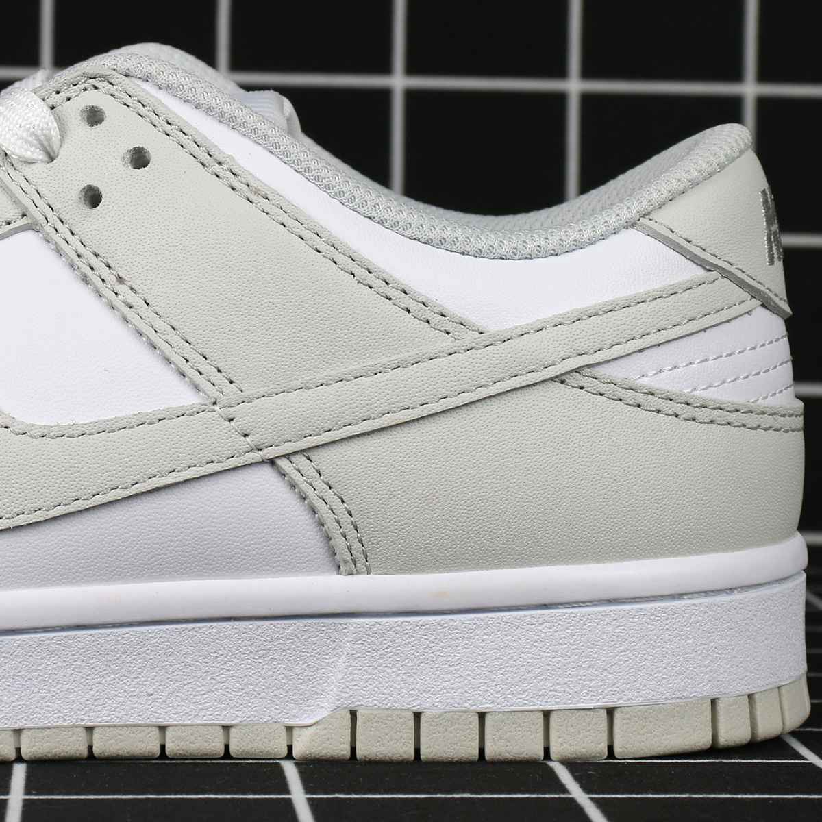 Nike Dunk Low Photon Dust (W) Replica