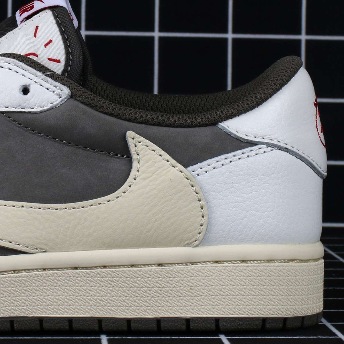 Jordan 1 Retro Low OG SP Travis Scott Reverse Mocha Replica