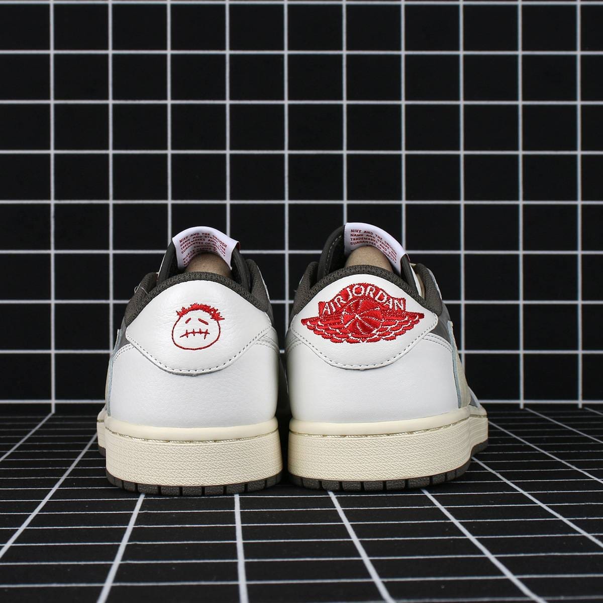 Jordan 1 Retro Low OG SP Travis Scott Reverse Mocha Replica