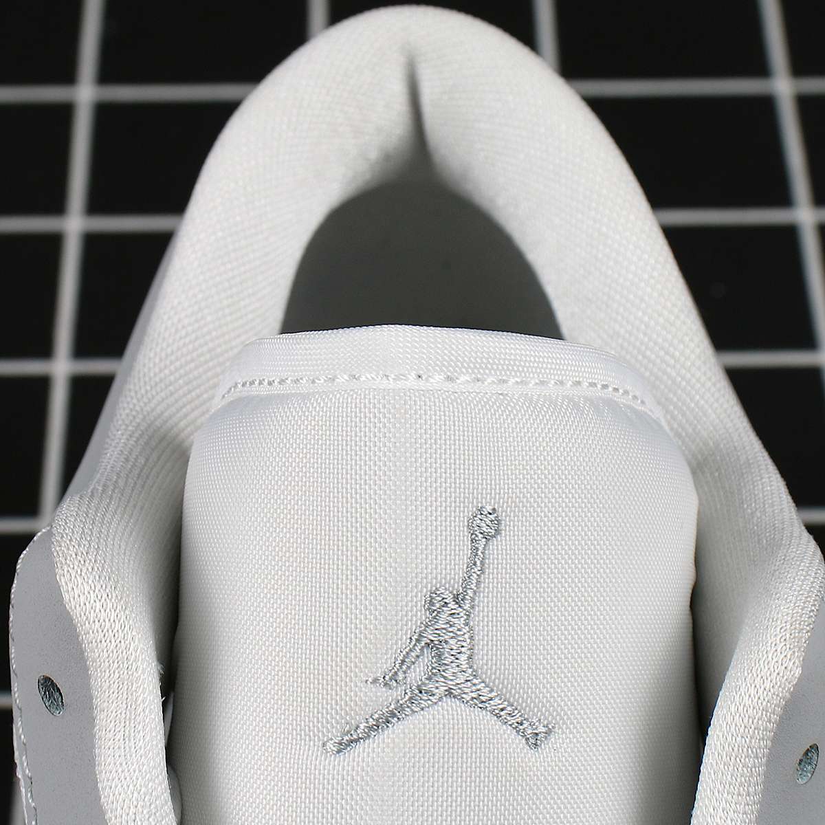 Jordan 1 Low Wolf Grey Replica