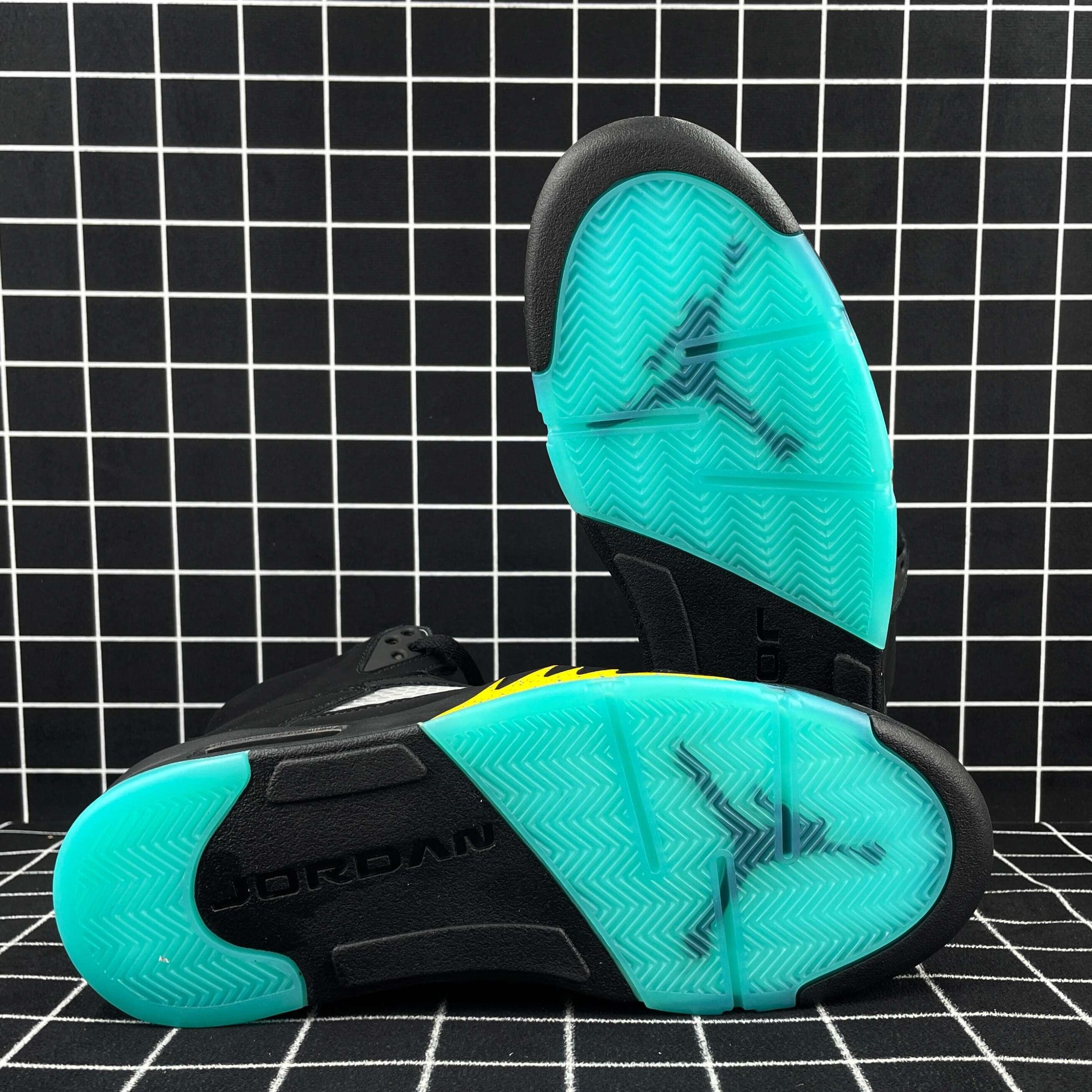 Jordan 5 Retro SE Craft Light Orewood Brown Replica