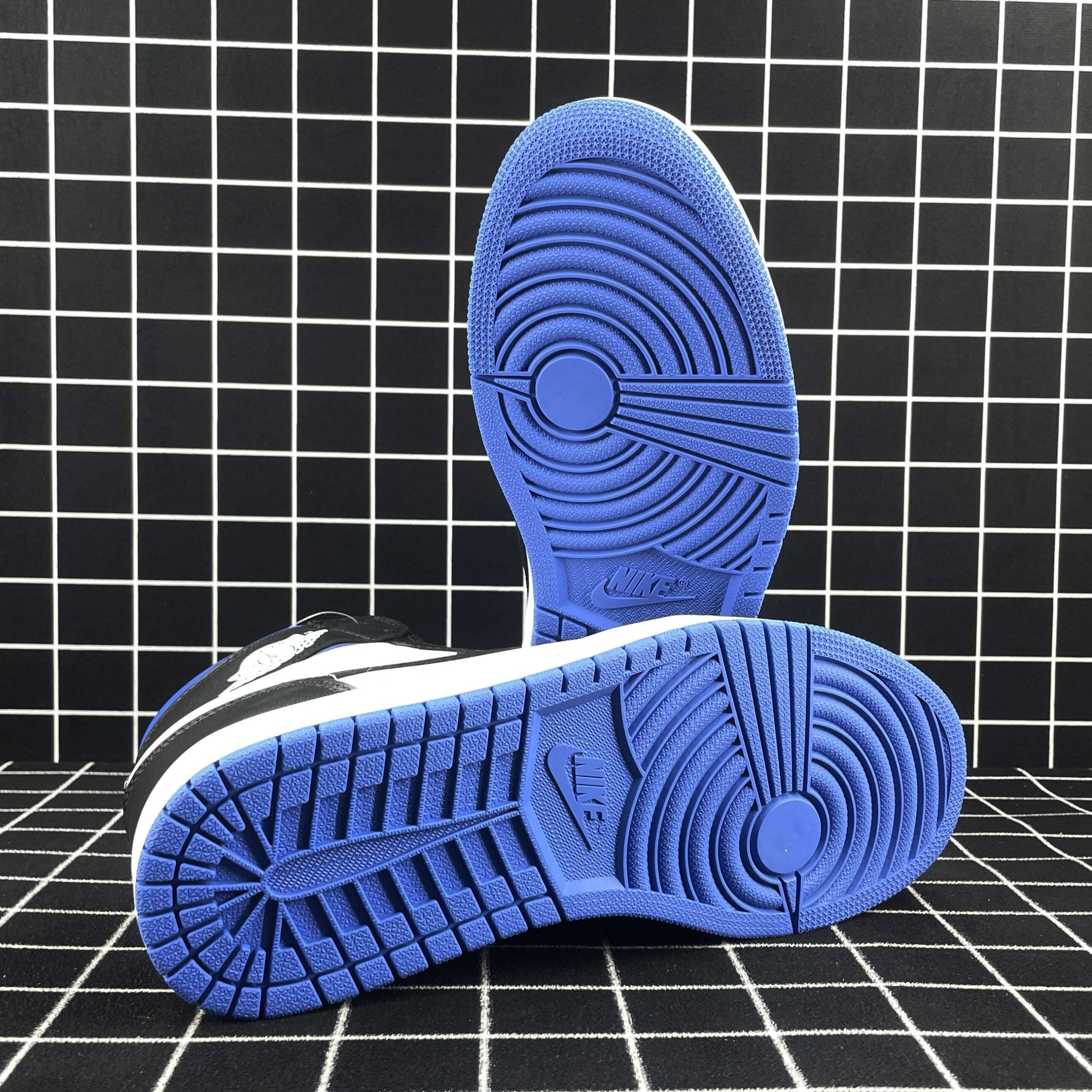 Air Jordan 1 Retro High OG Royal Toe Replica