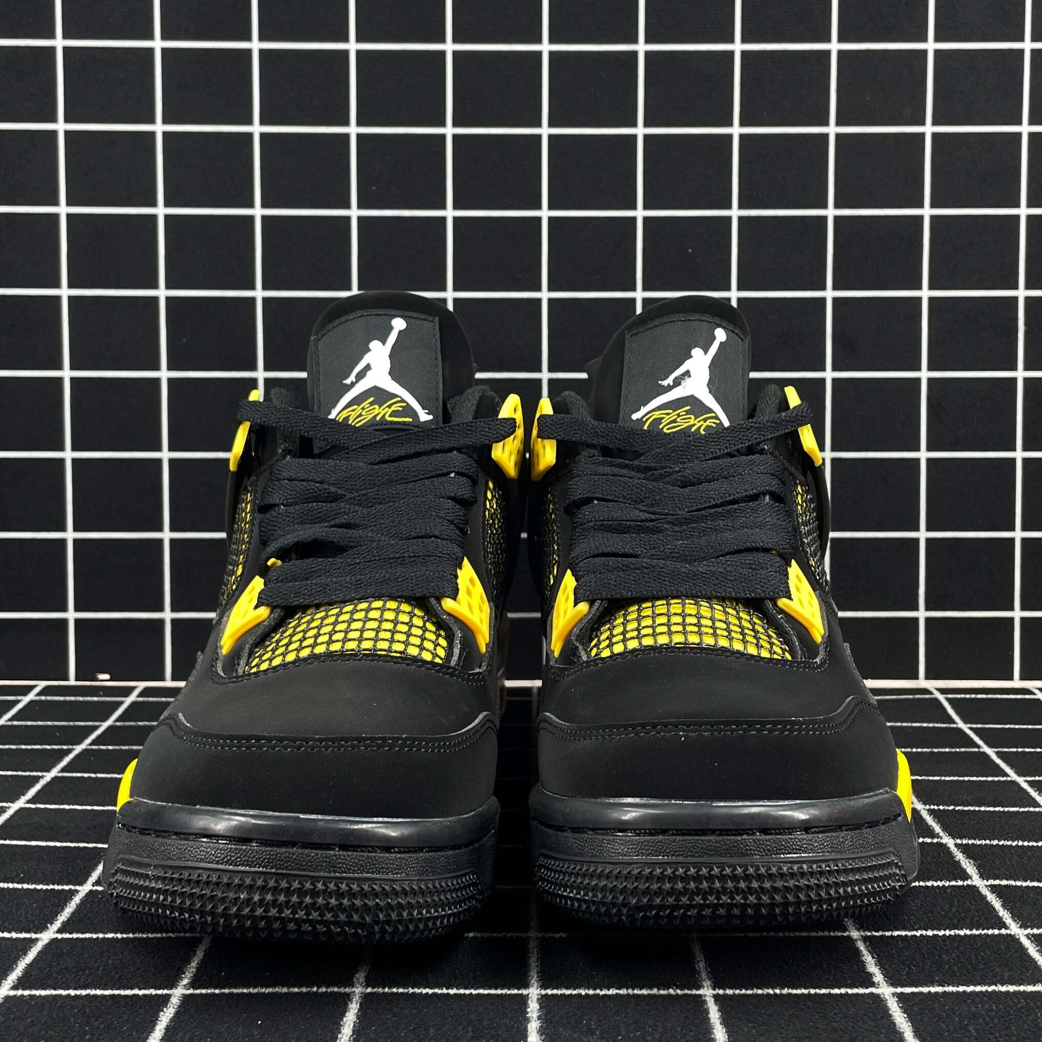 Air Jordan 4 Retro Thunder Replica