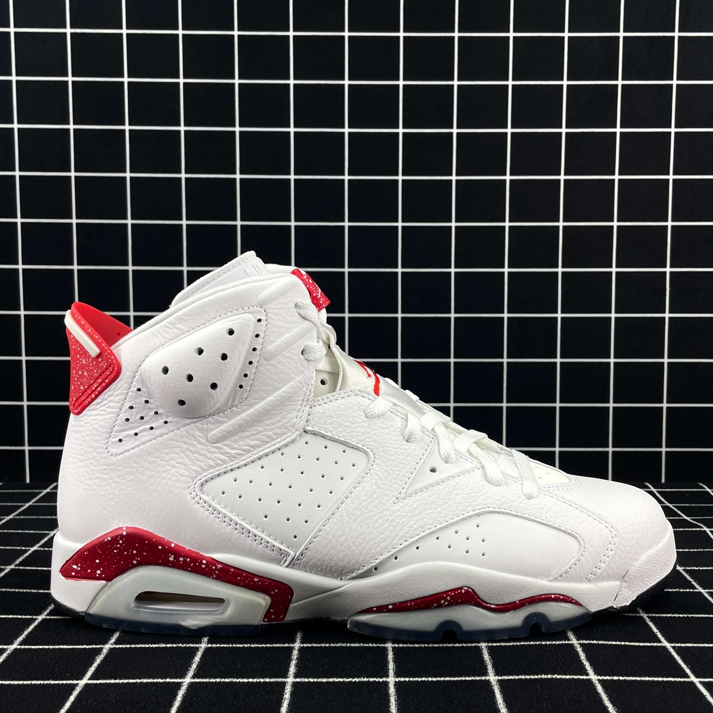 Air Jordan 6 Red Oreo Replica