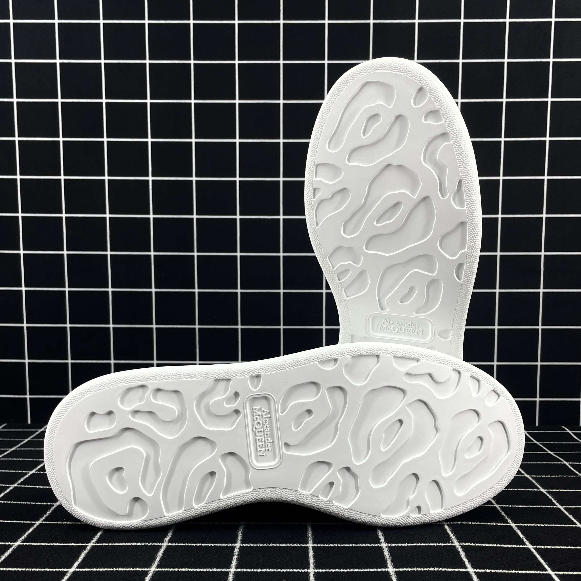 Alexander McQueen Oversized Sneaker White Smooth Calf Leather Replica