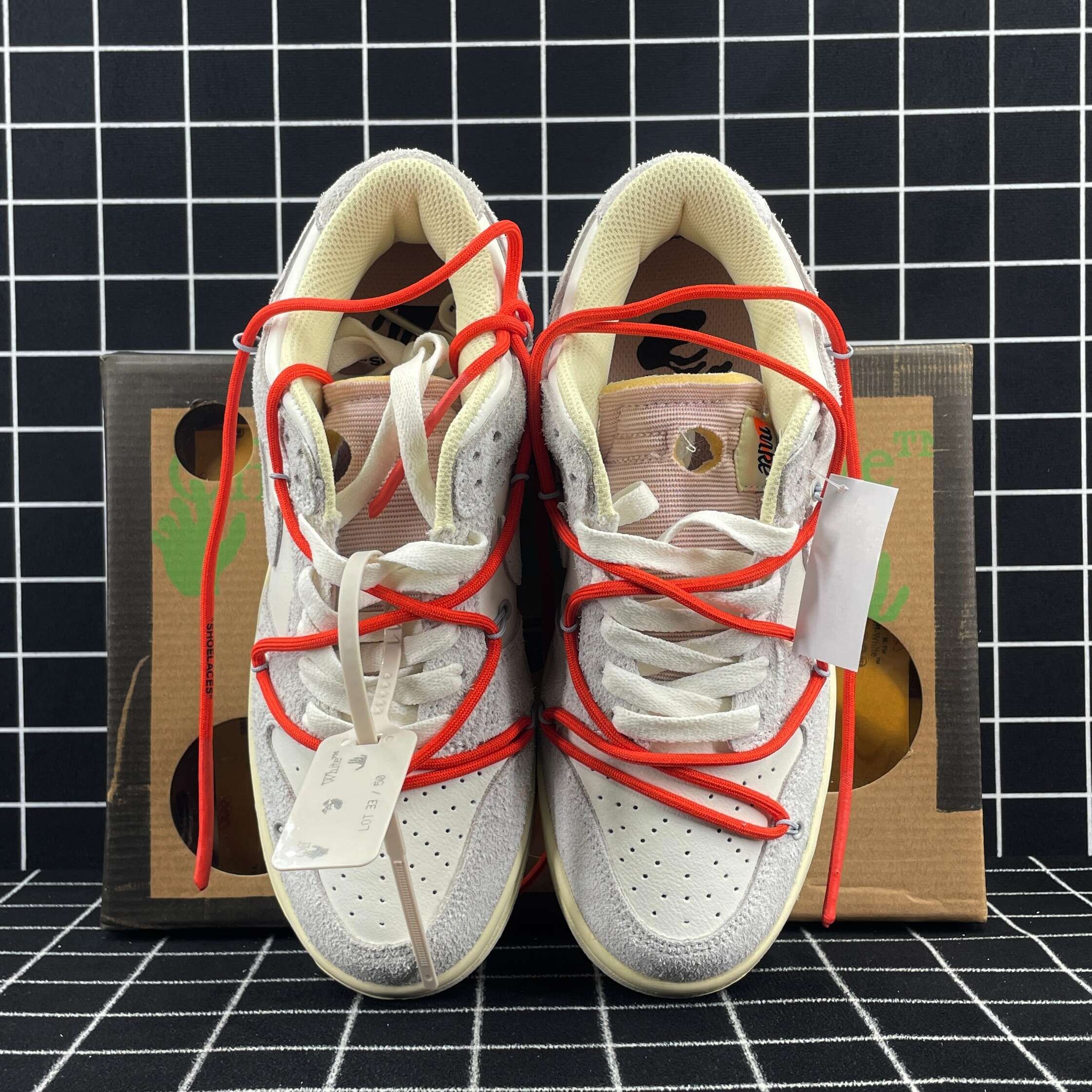 Dunk Low Lot 33 of 50 Replica