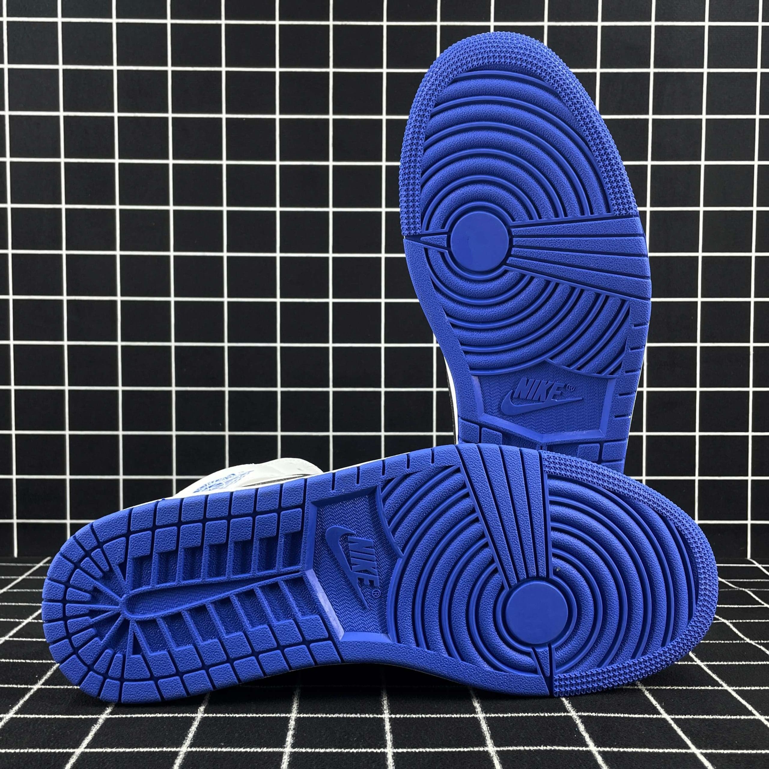 Jordan 1 Mid SE Royal Black Toe Replica