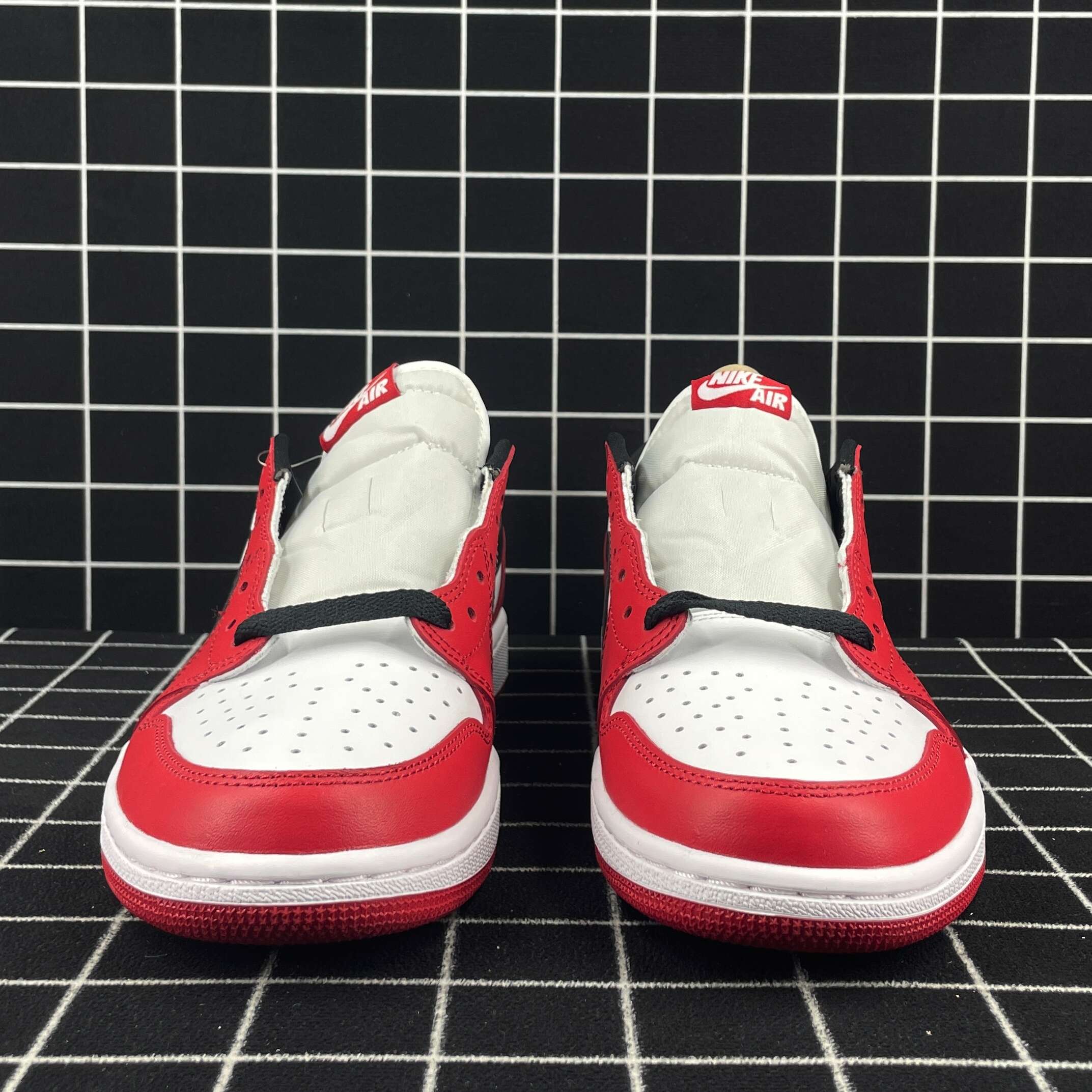 Jordan 1 Retro Low Chicago (2016) Replica