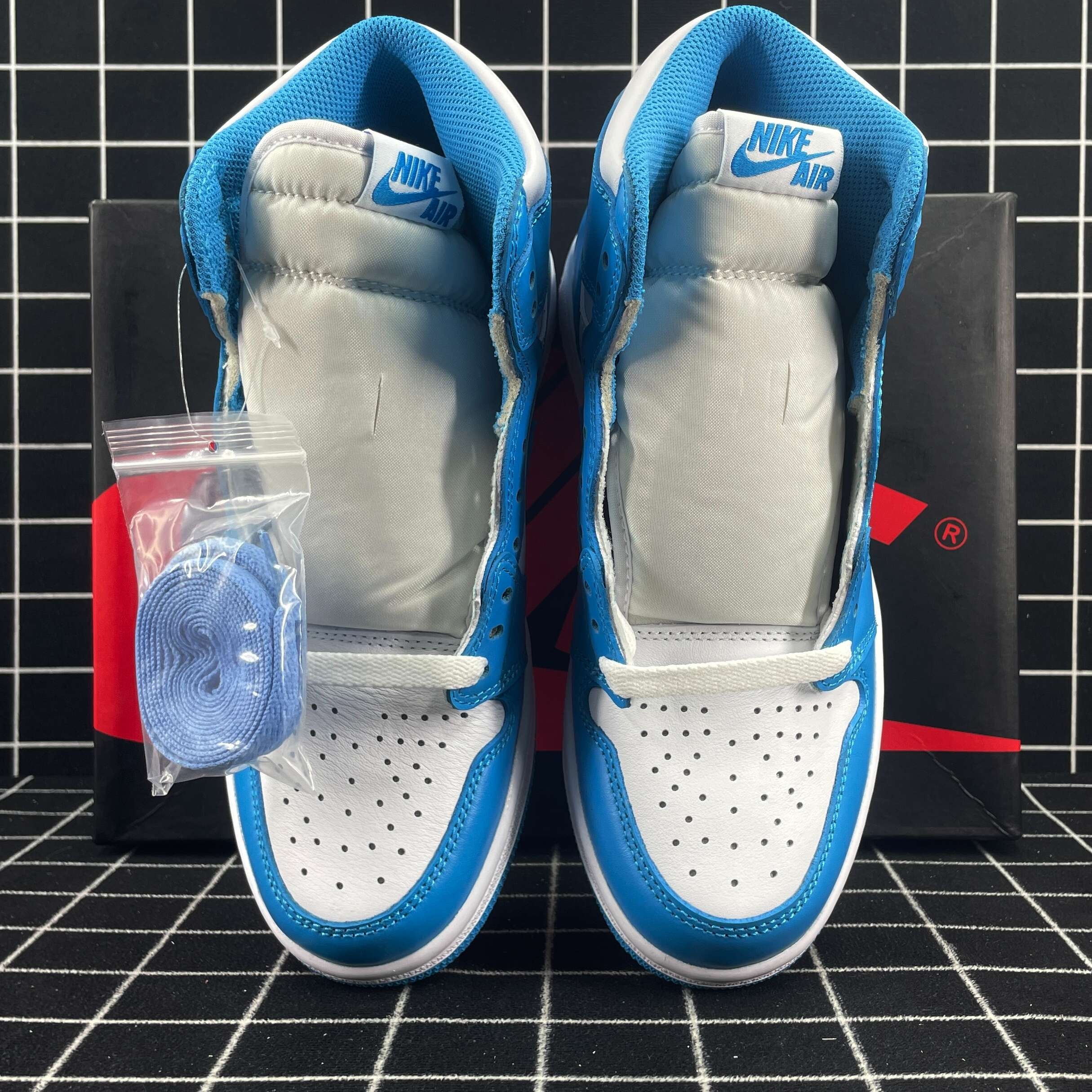 Jordan 1 Retro UNC Replica