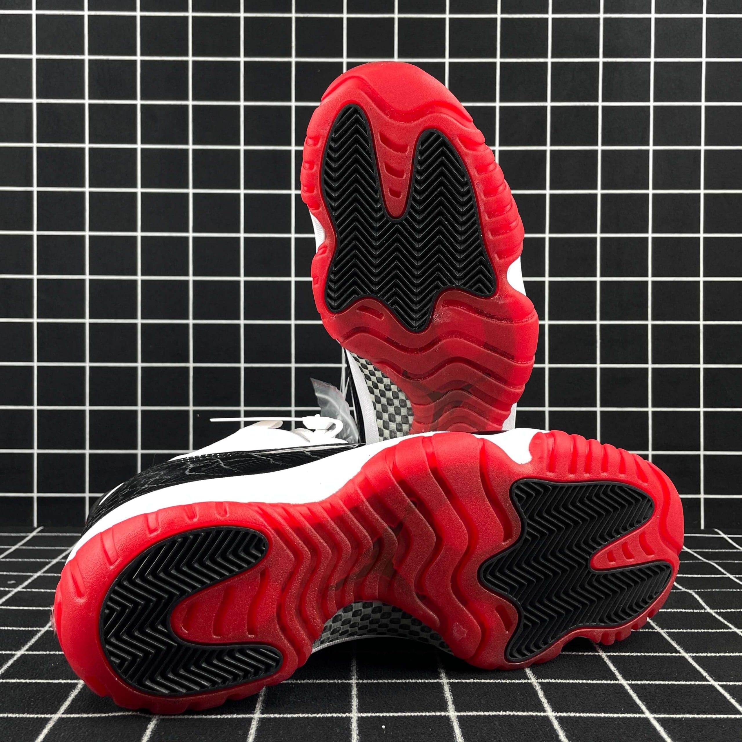 Jordan 11 Retro Low Concord Bred Replica