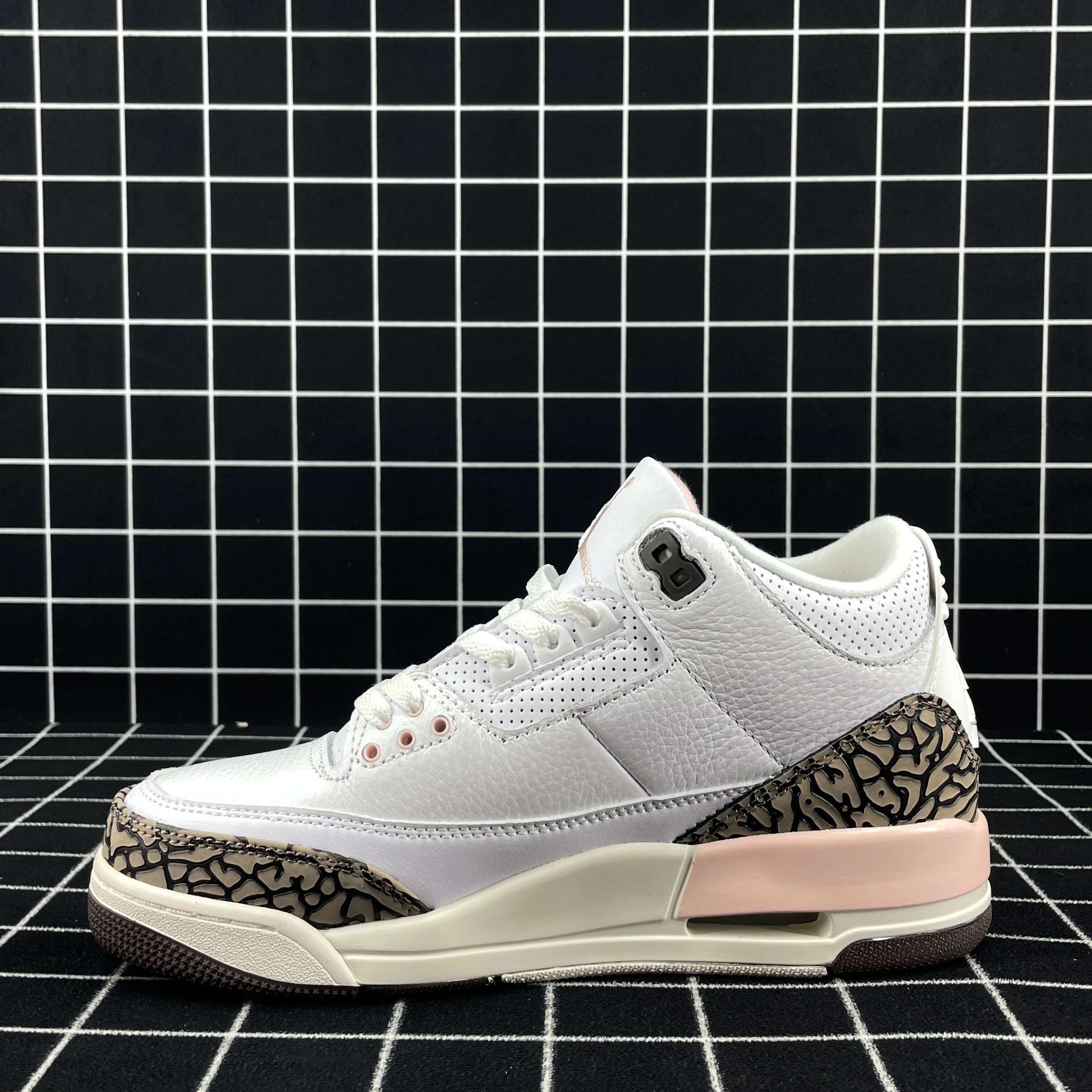 Jordan 3 Retro Neapolitan Dark Mocha (W) Replica