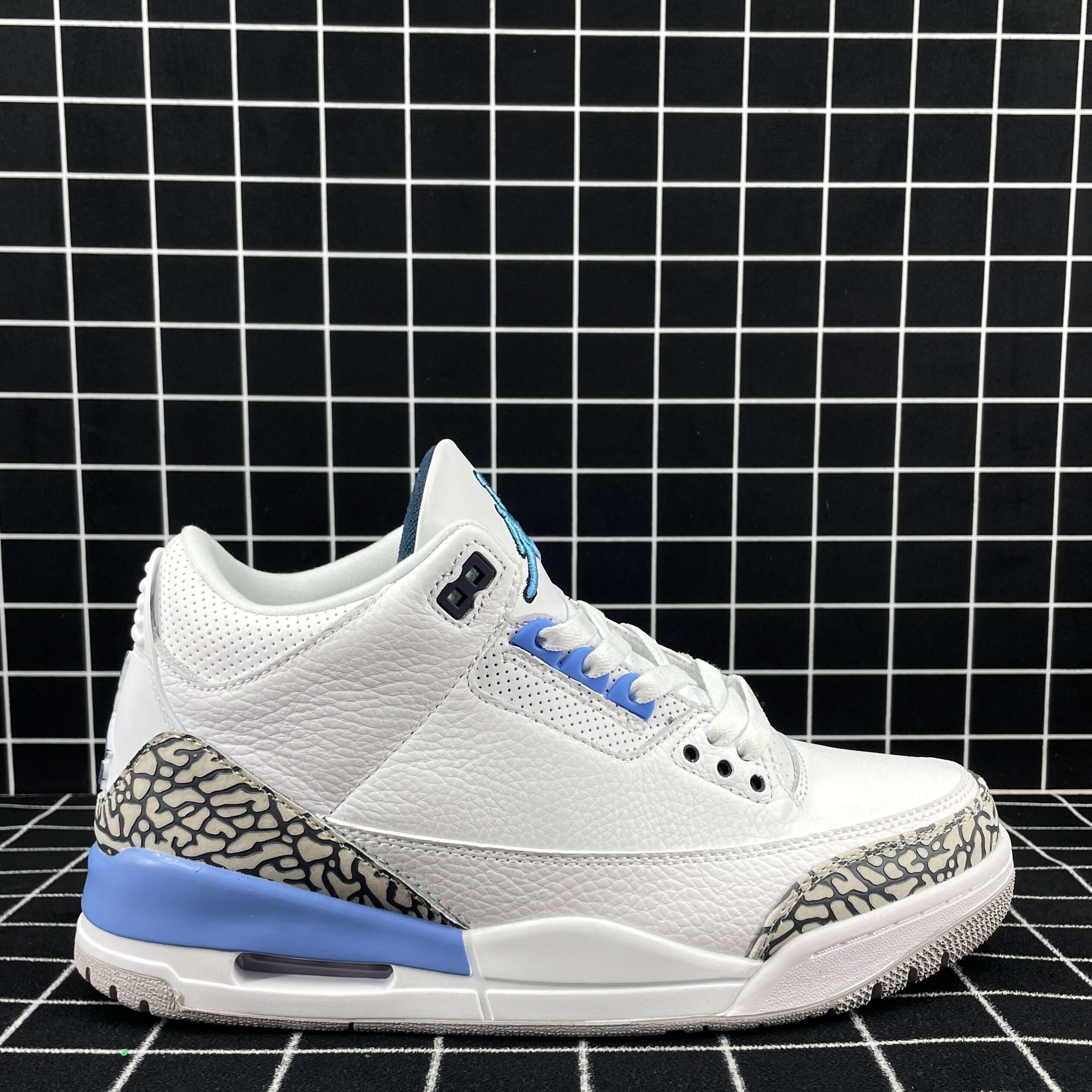 Jordan 3 Retro UNC (2020) Replica