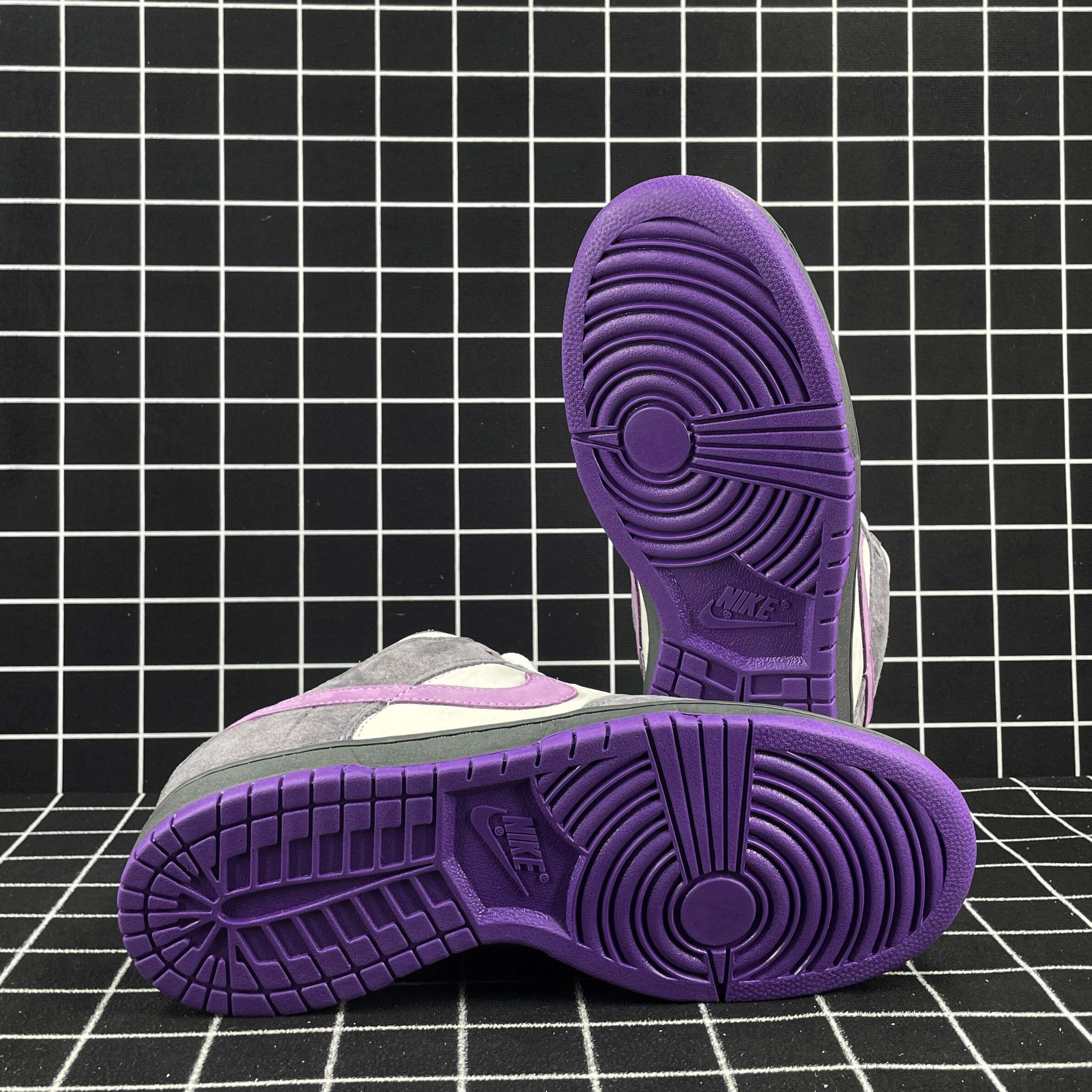 Nike Dunk SB Low Purple Pigeon Replica