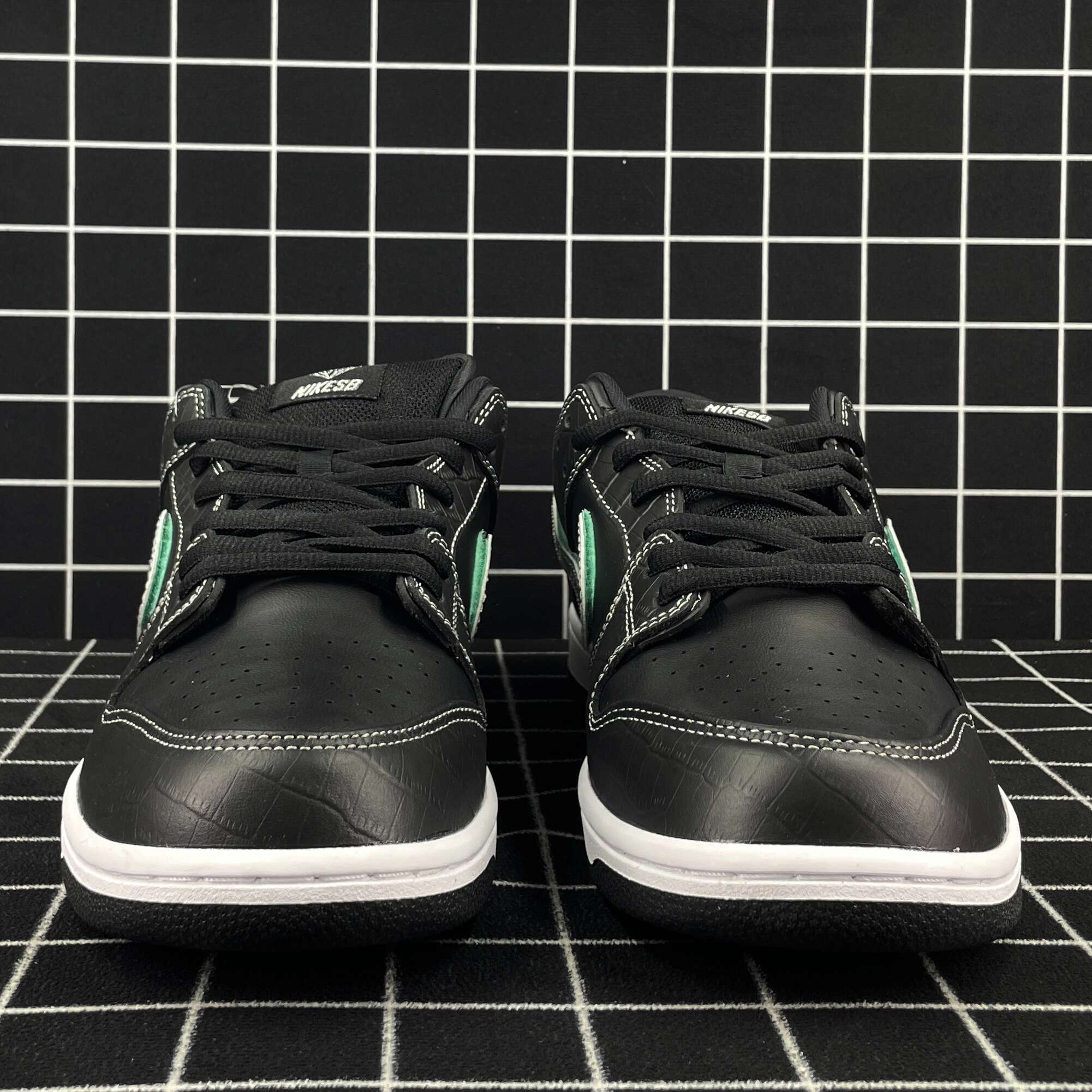 nike sb dunk low Di*m*nd s*pply co black Di*m*nd replica