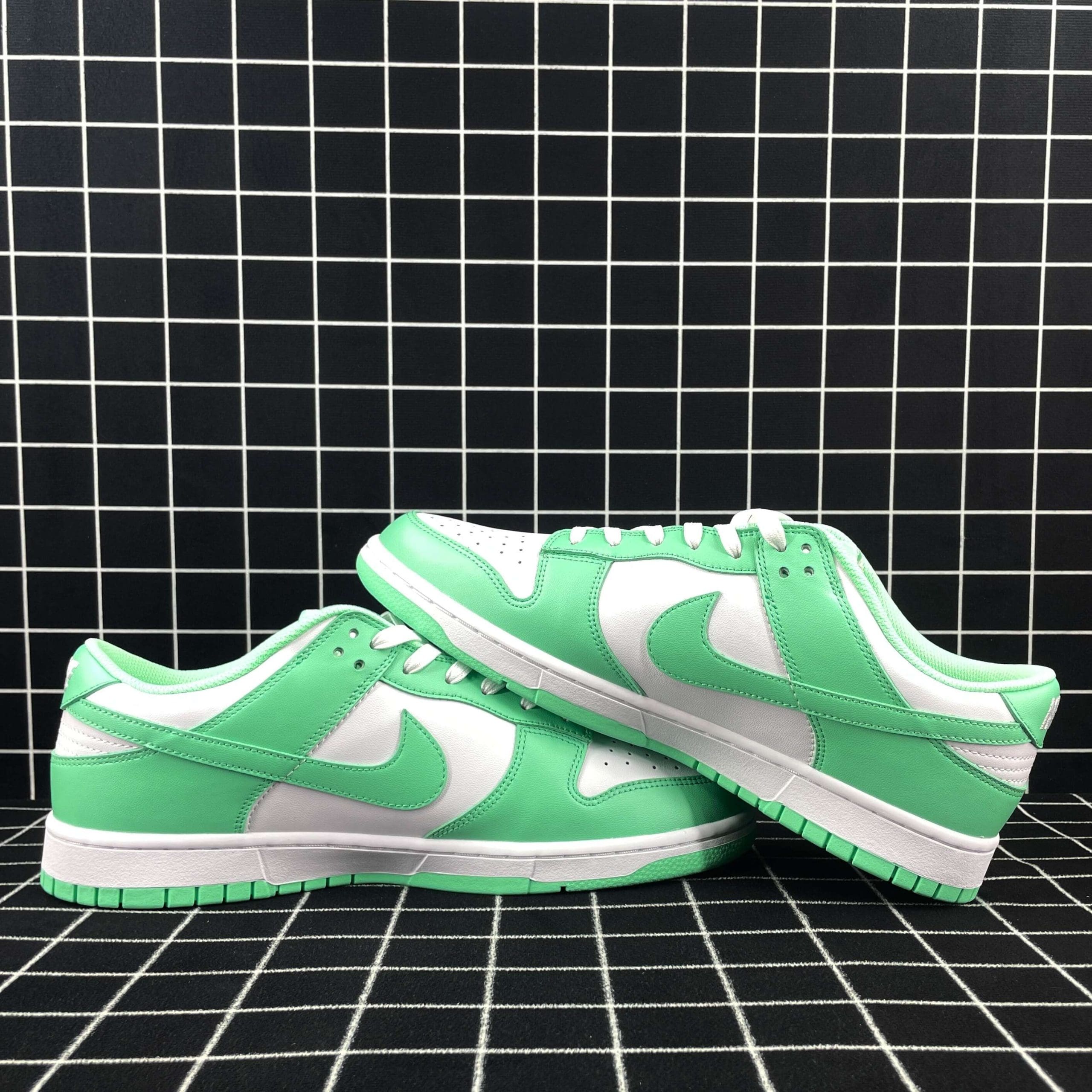 Nike SB Dunk Low Green Glow Replica