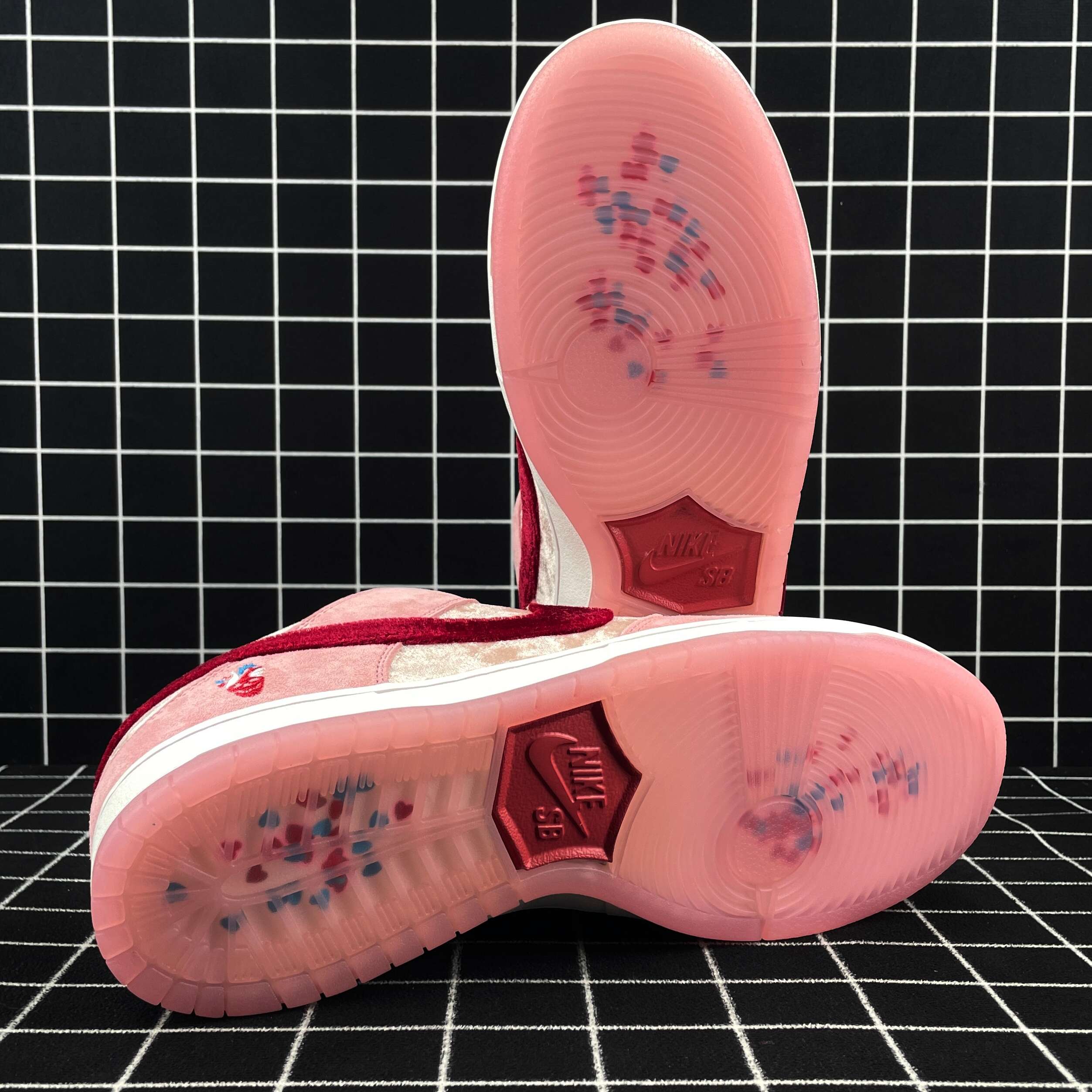 Nike SB Dunk Low StrangeLove Skateboards Replica