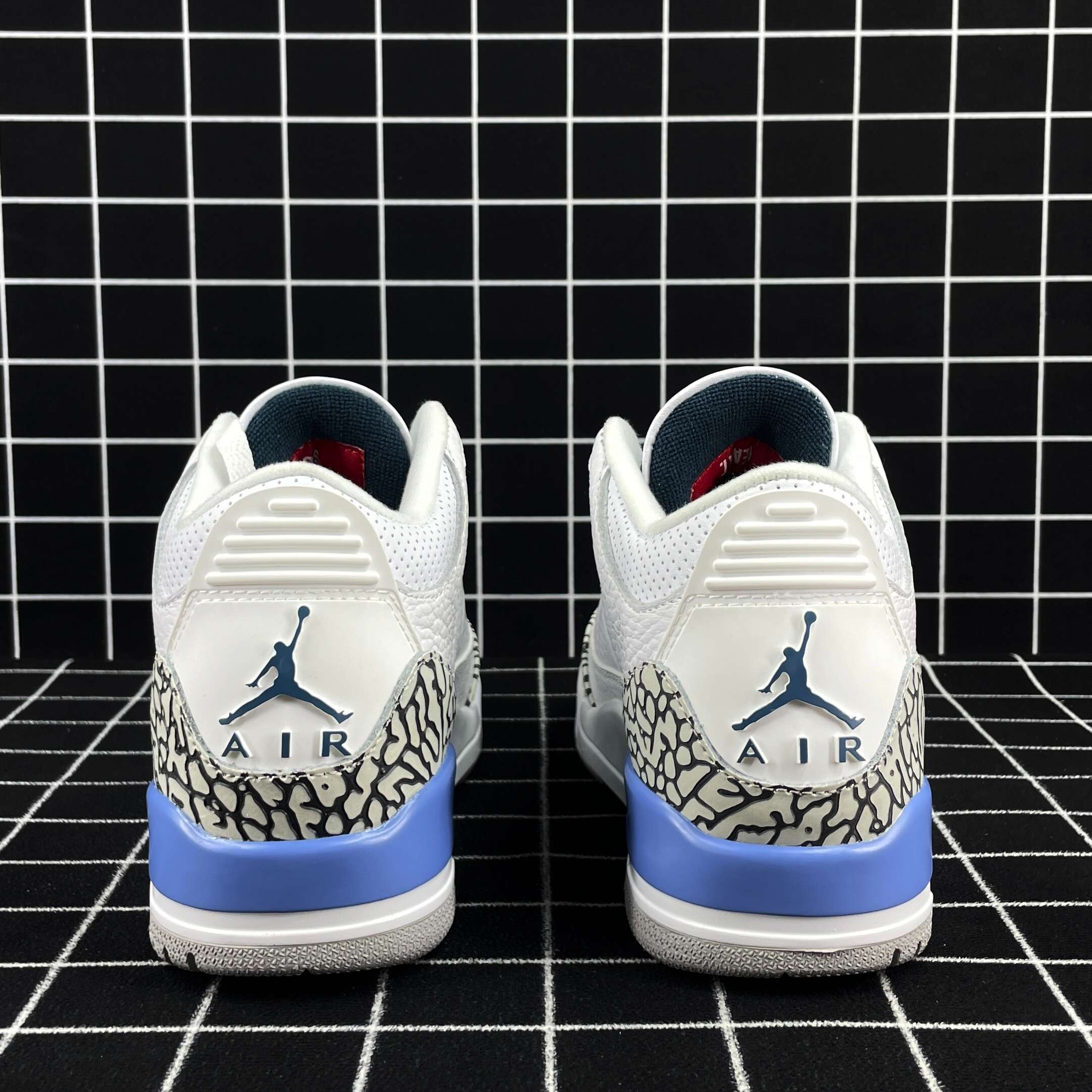 Air Jordan 3 UNC Replica