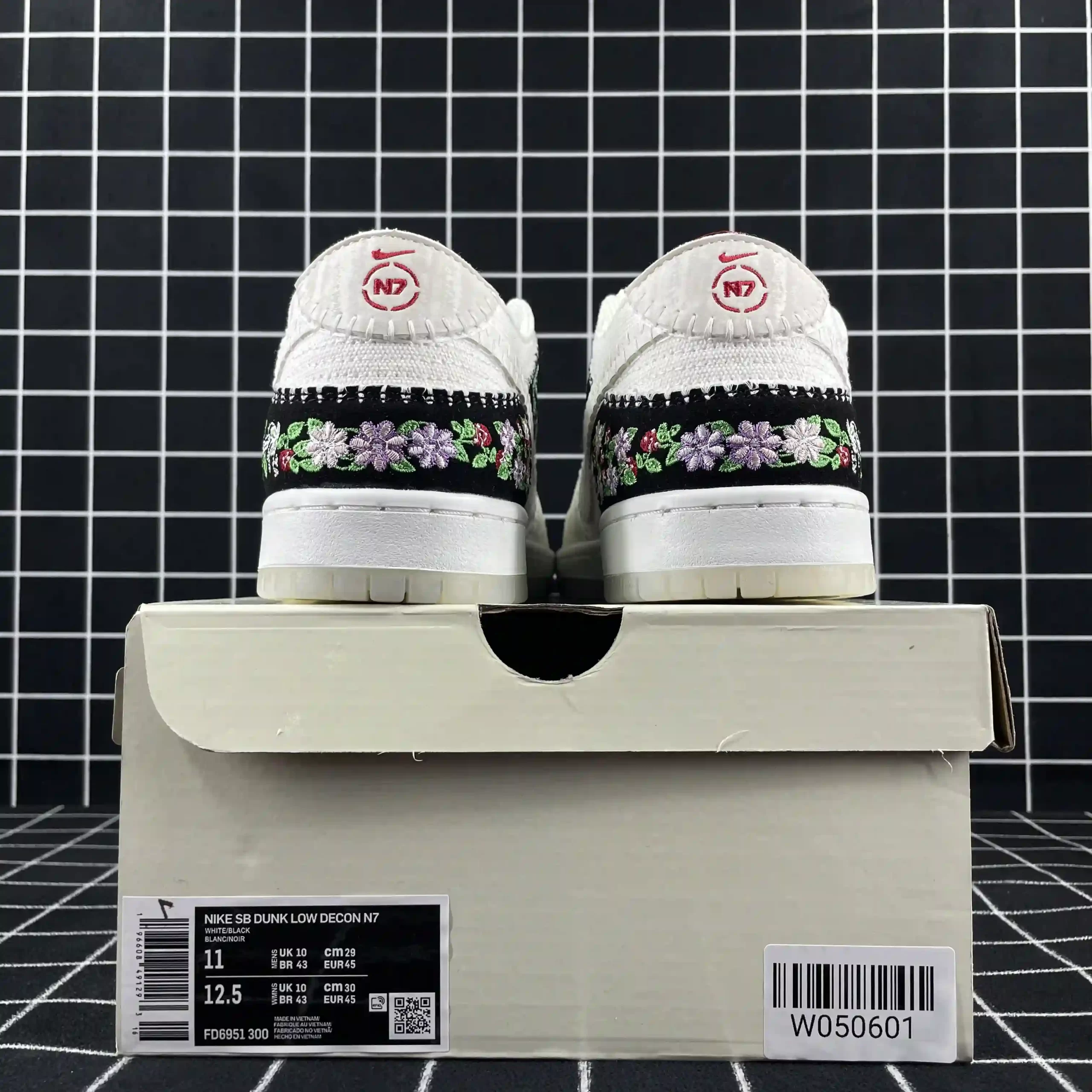 Nike SB Dunk Low Decon N7 Black Sail Replica