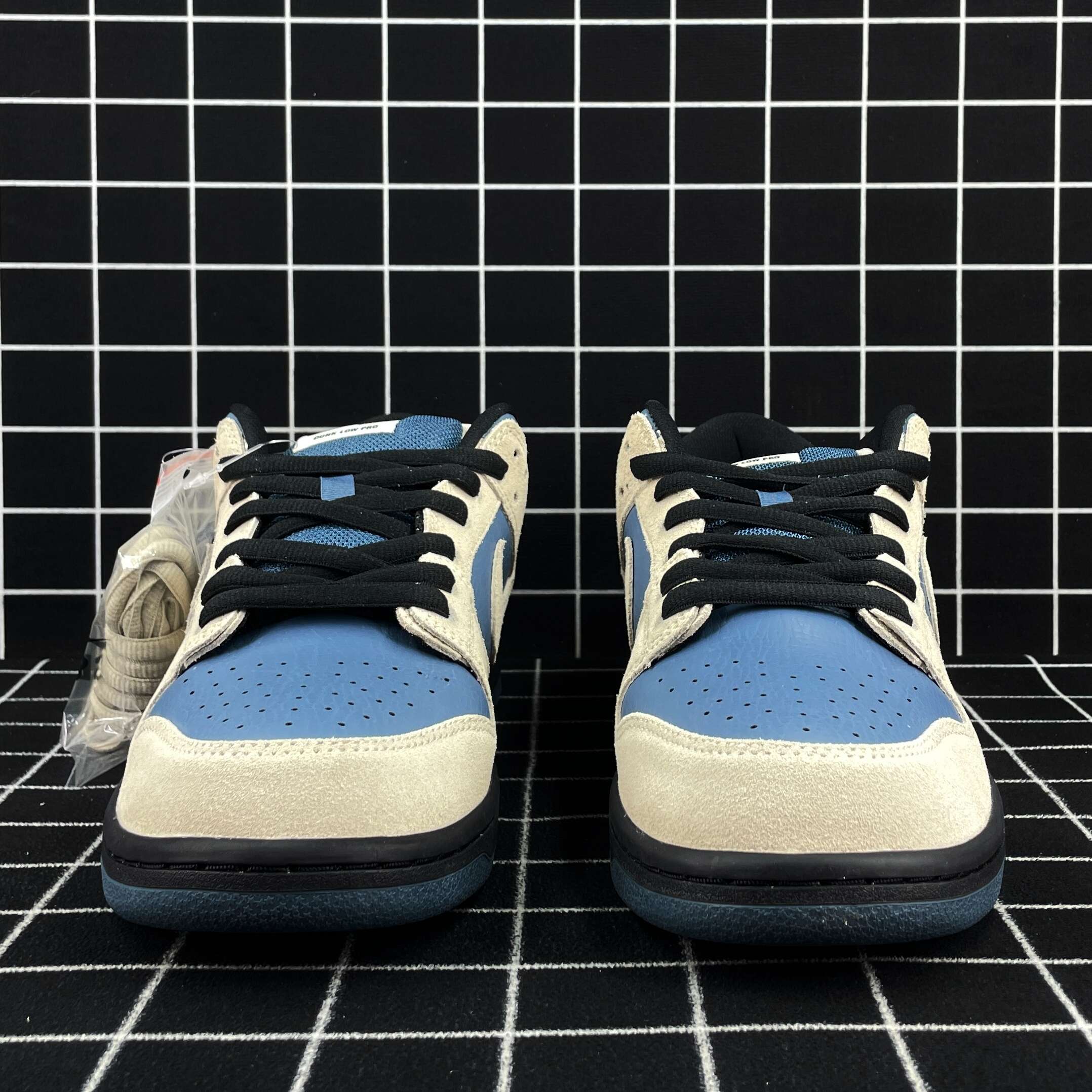 Nike SB Dunk Low Light Cream Thunderstorm Replica