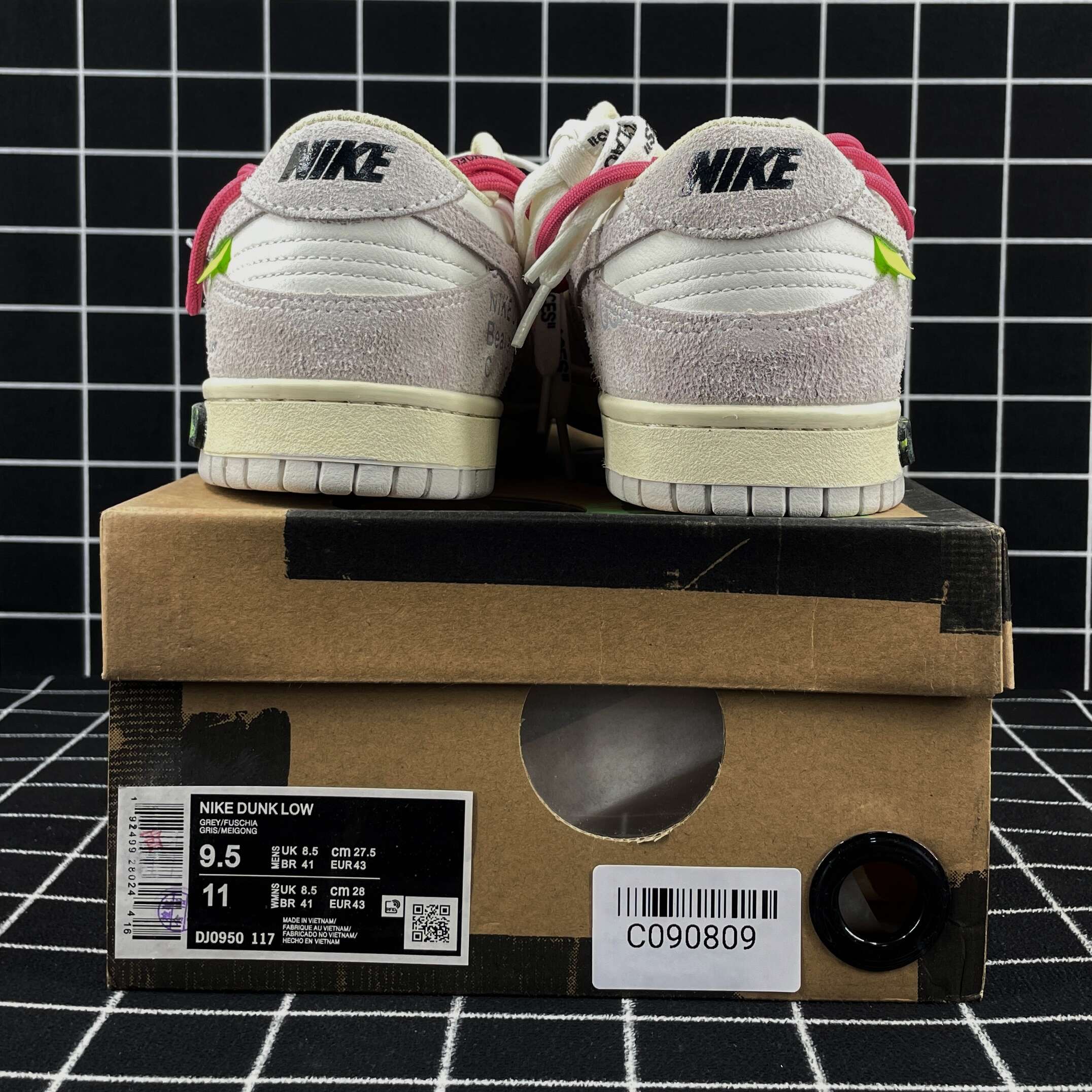 Nike Dunk Low Lot 17 of 50 Replica