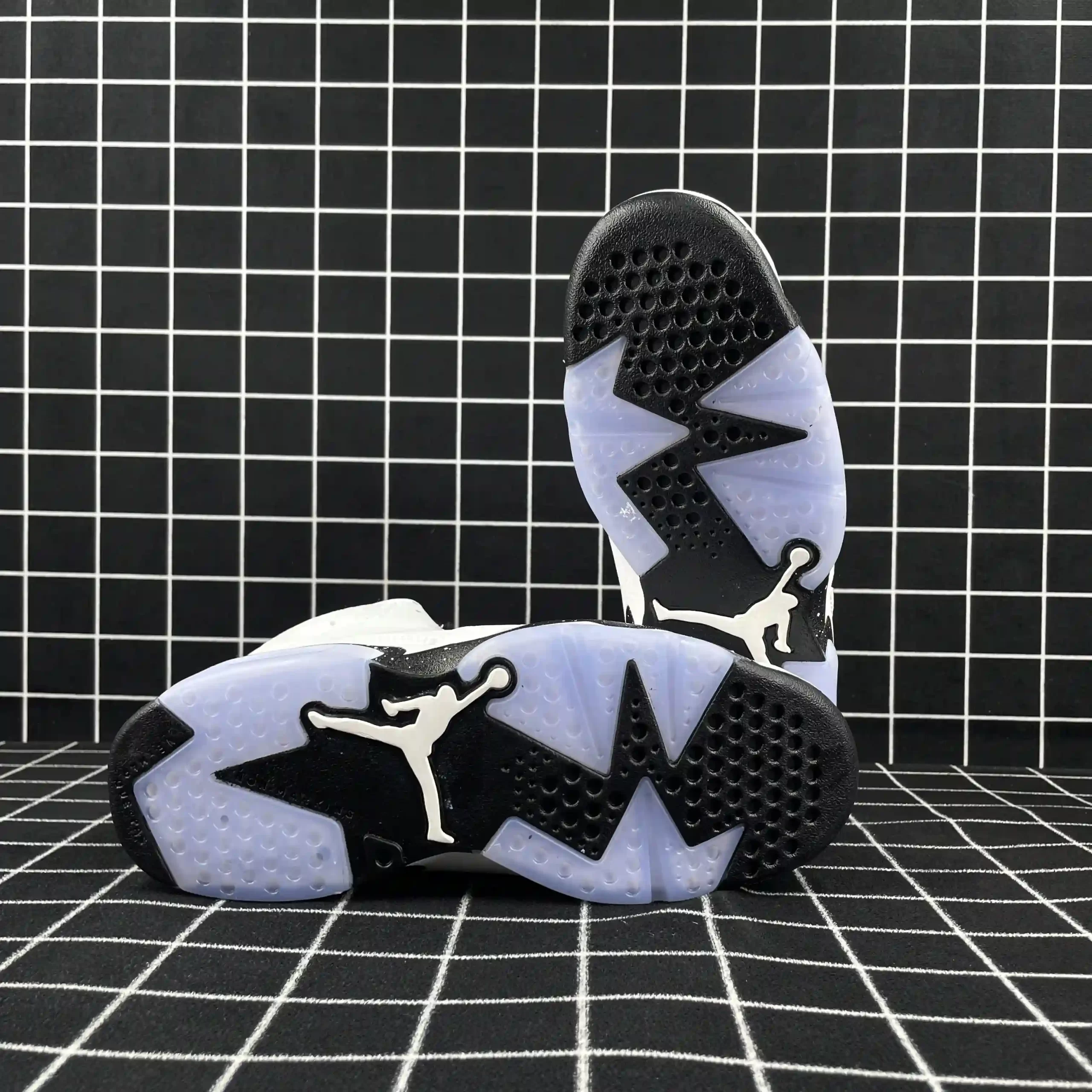 Air Jordan 6 Reverse Oreo Replica