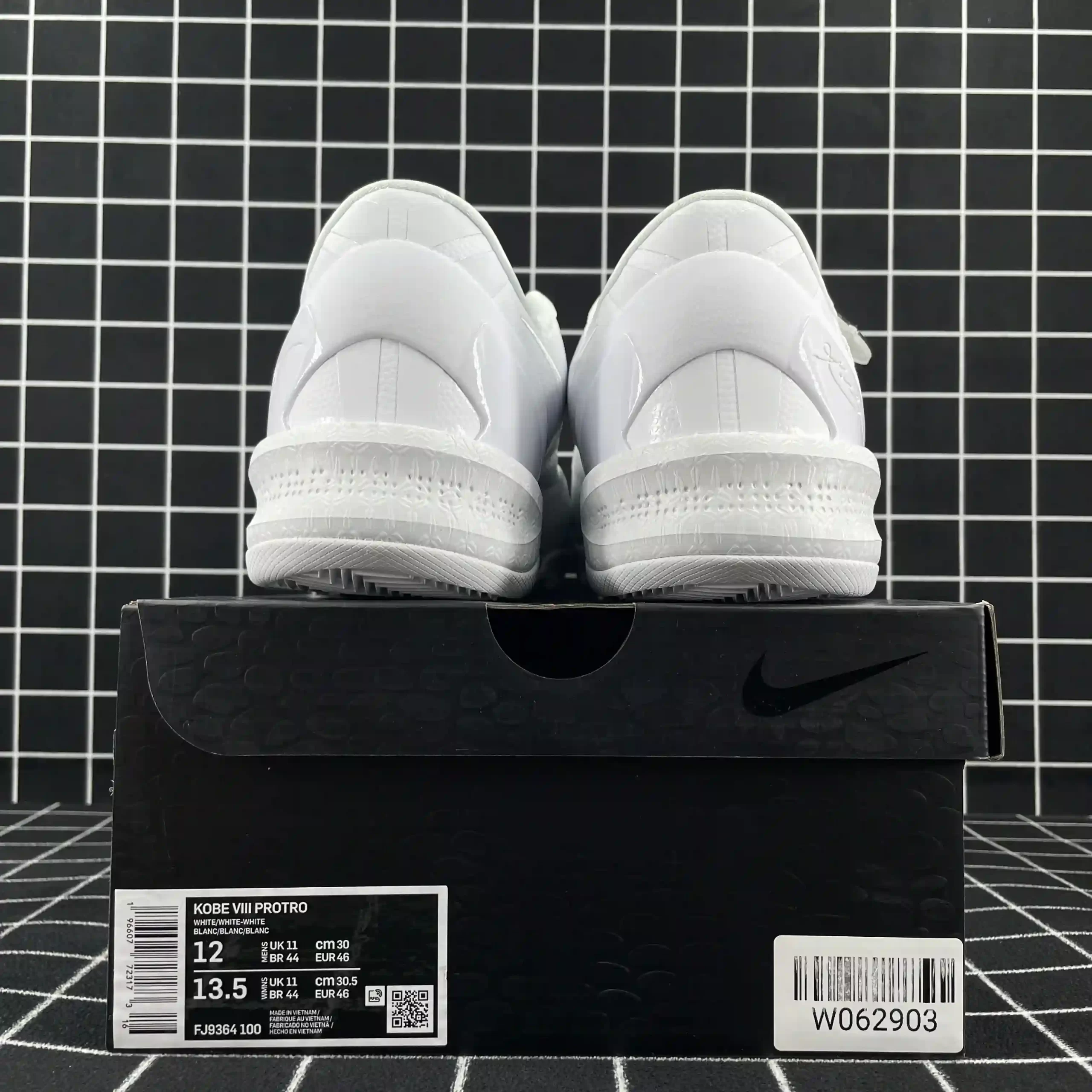 Nike Kobe 8 Protro Halo Replica