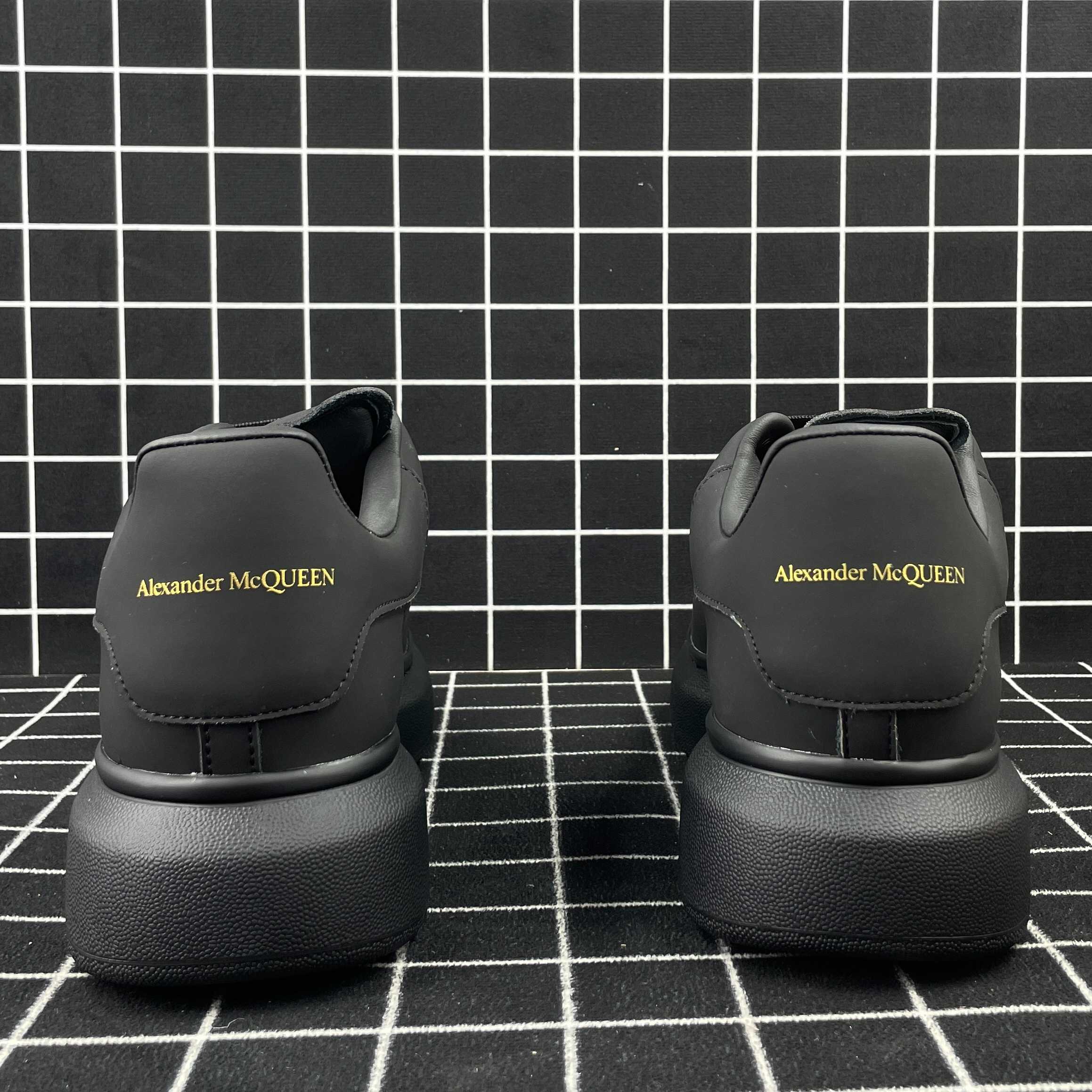 Alexander McQueen Oversized Sneaker Black Suede Goatskin Replica