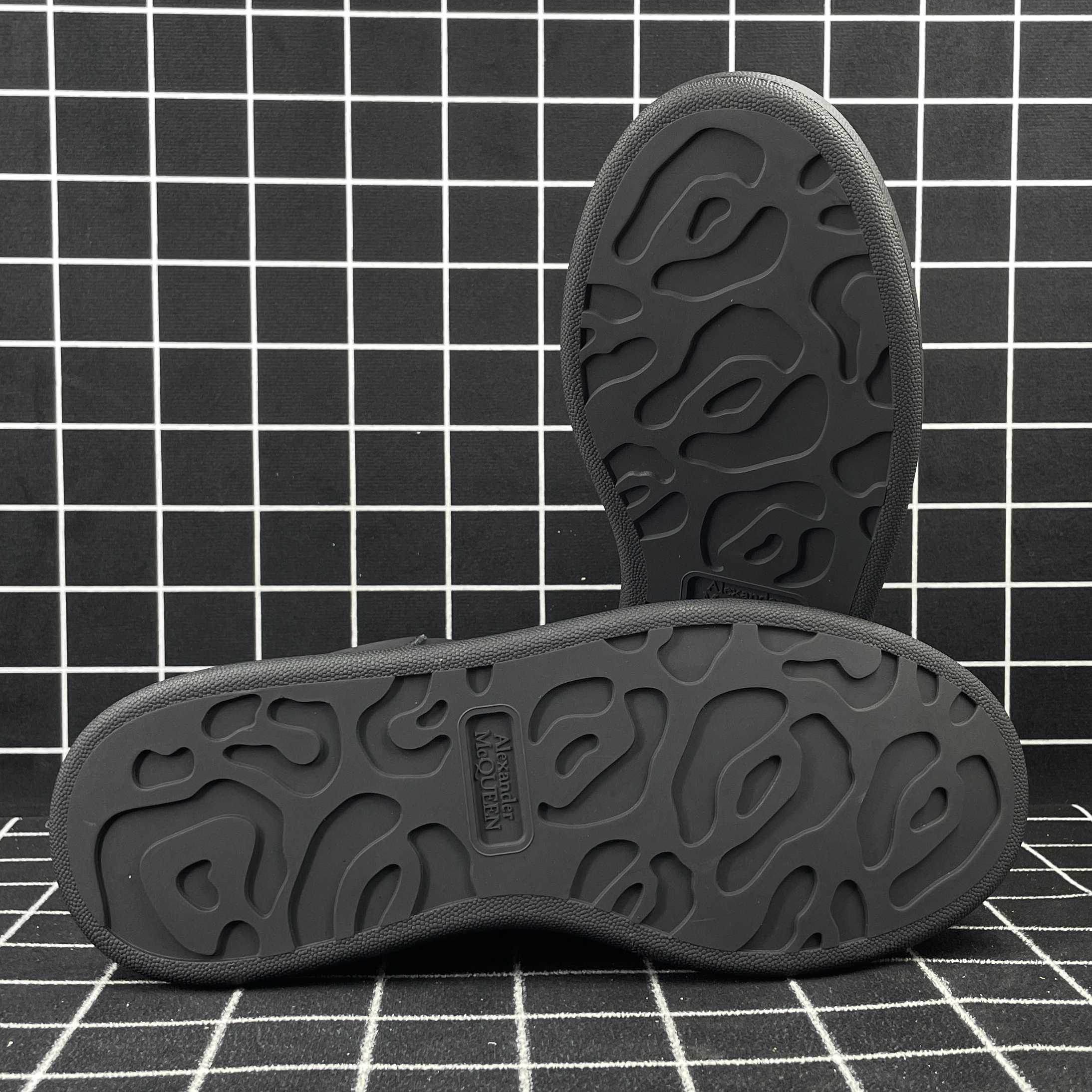 Alexander McQueen Oversized Sneaker Black Suede Goatskin Replica