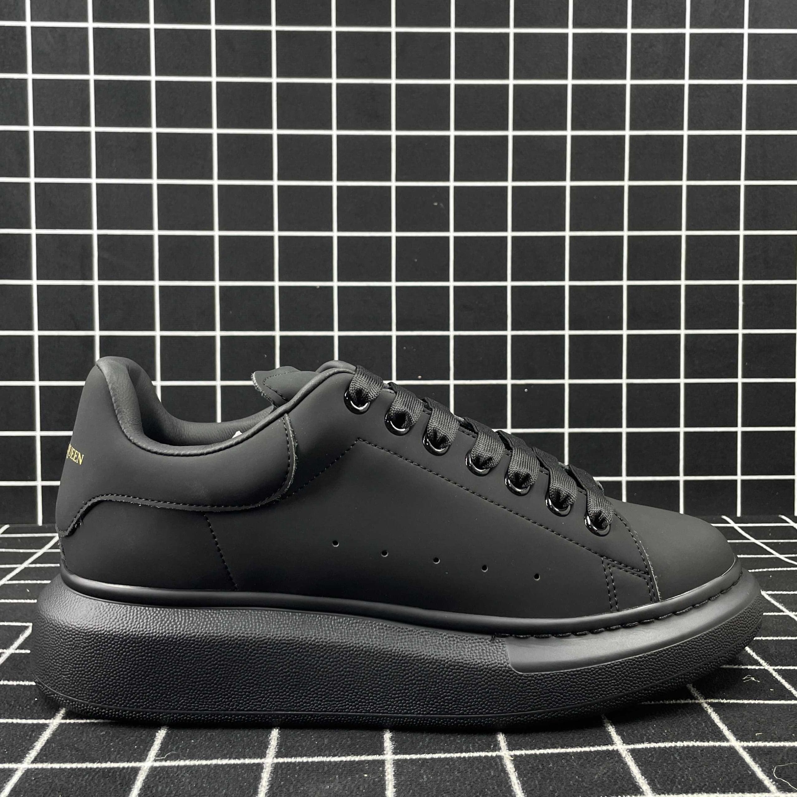 Alexander McQueen Oversized Sneaker Black Suede Goatskin Replica