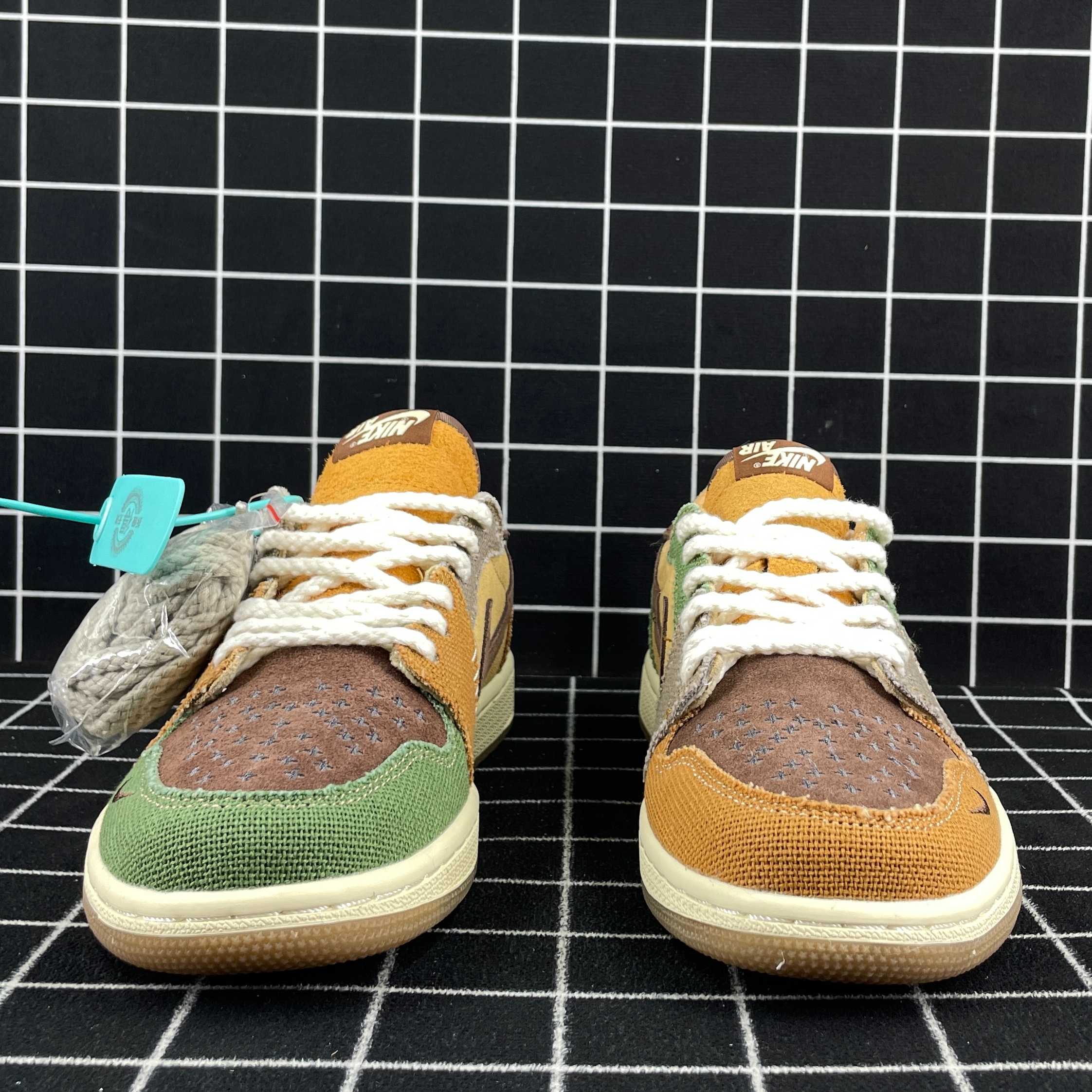 Jordan 1 Retro Low OG Zion Williamson Voodoo