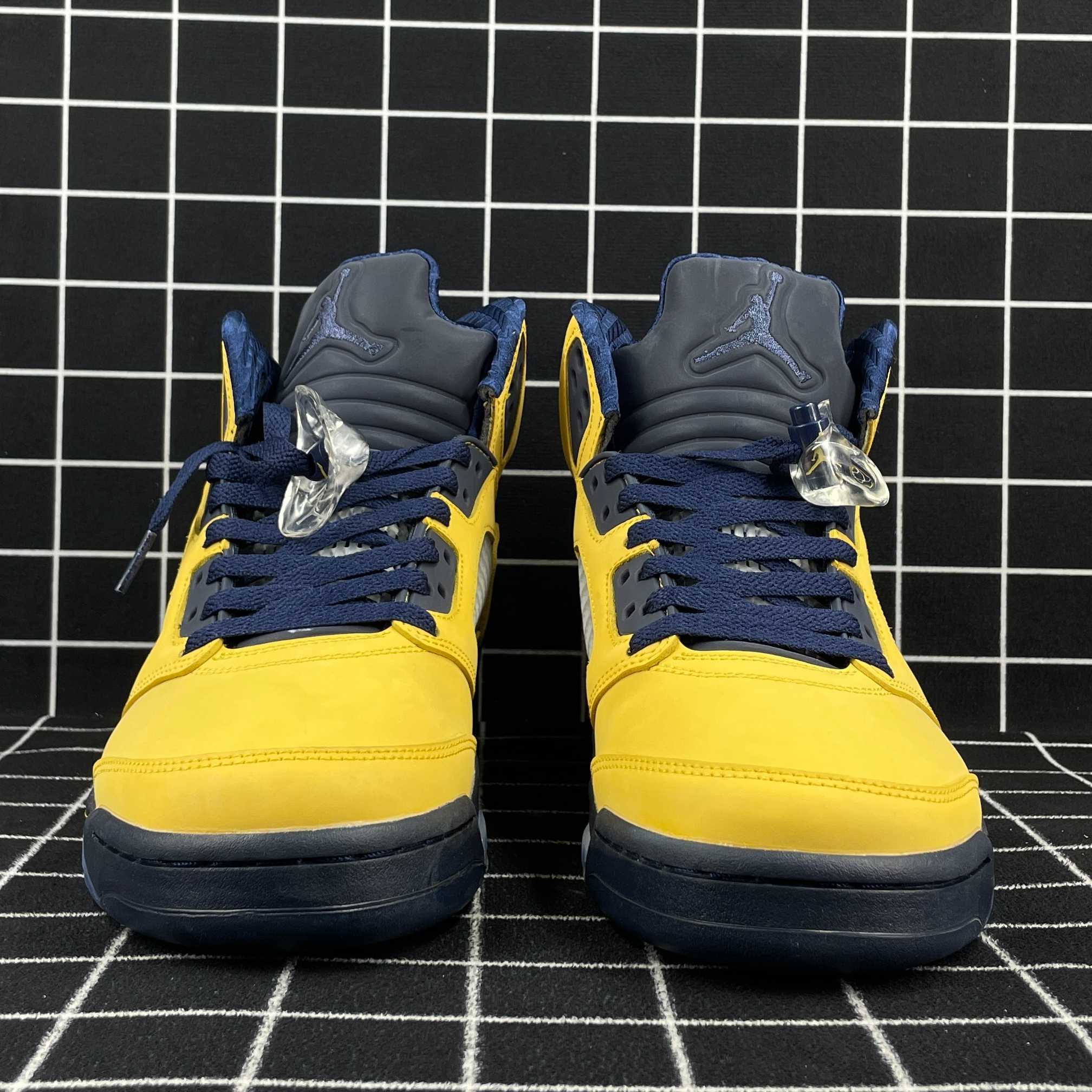 Jordan 5 Retro Michigan (2019) Replica