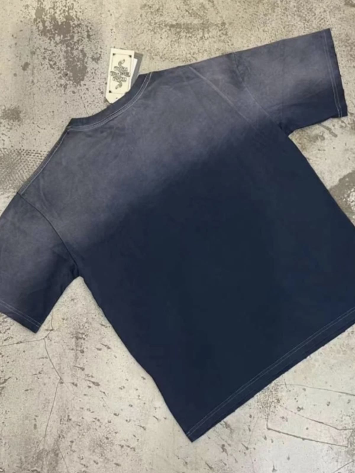 sssaint L**is rock alien hip hop tee