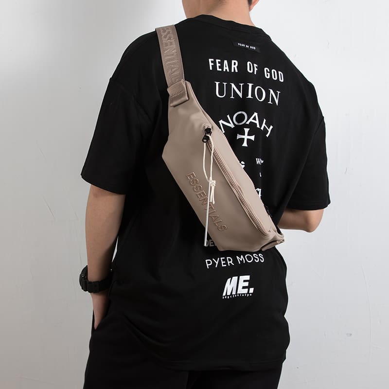 ESSENTIALS Street Chest Bag Leather Messenger Bag FOG Sports Satchel for Men and Women