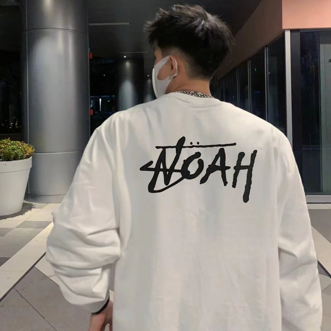 Noah Calligraphy Logo Long Sleeve Tee