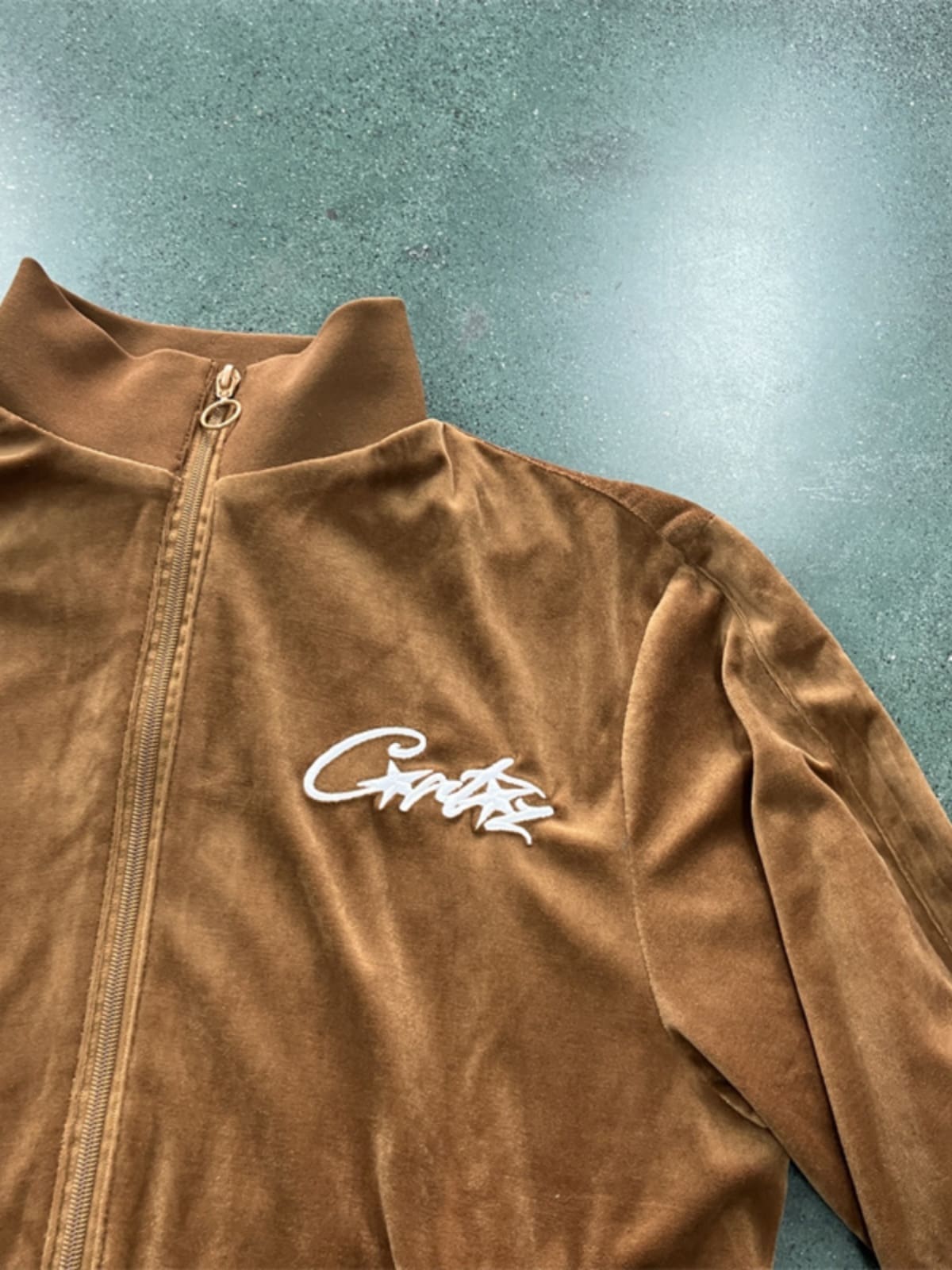 Corteiz Velvet Track Set with Embroidered Letter Zipper