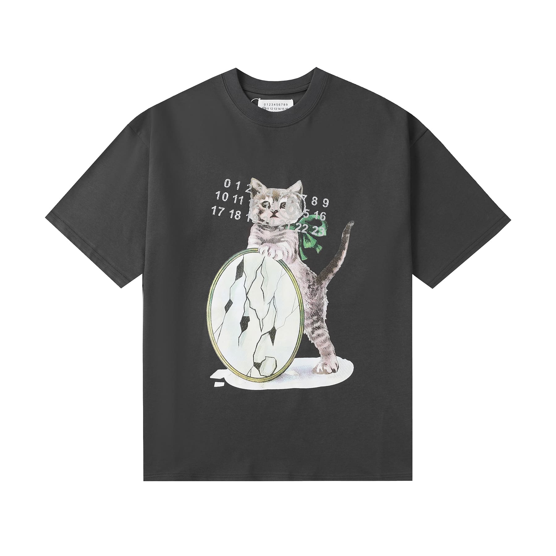 ma*s*n Ma*i*la paris broken mirror cat tee