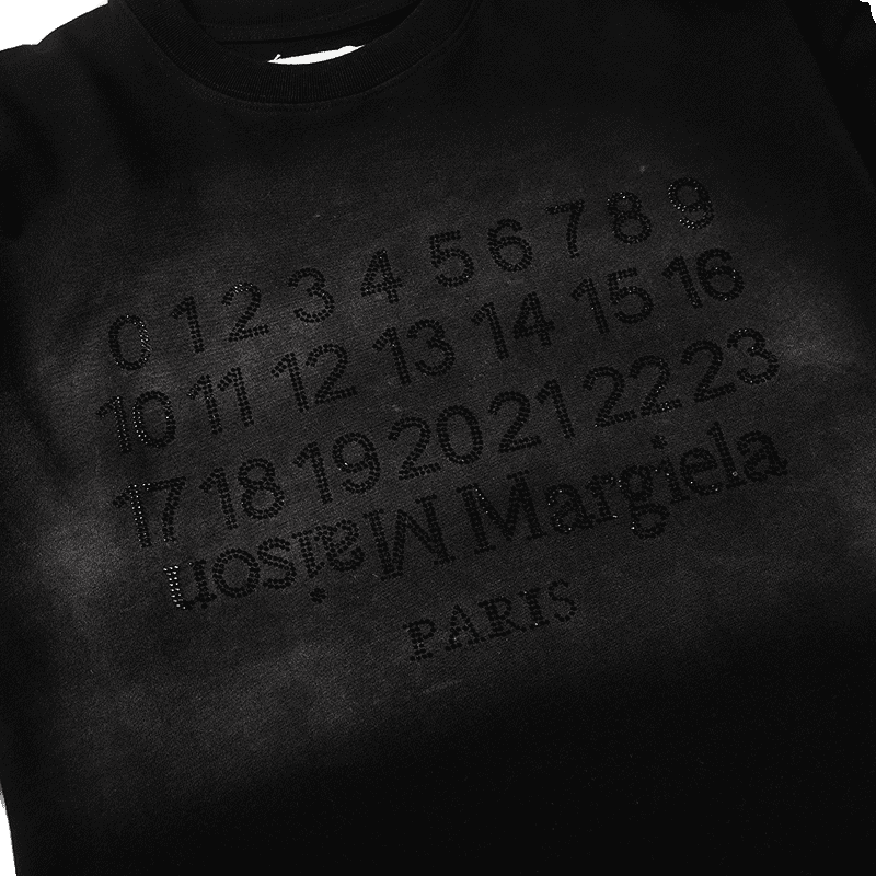 ma*s*n Ma*i*la letter logo t-shirt