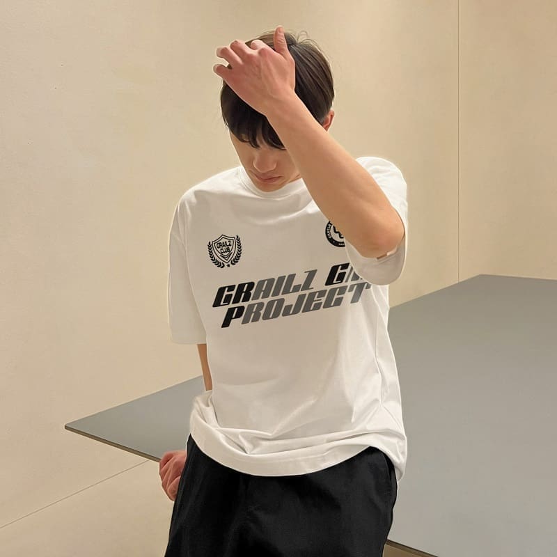 Genuine Grailz Talk Badge Tee