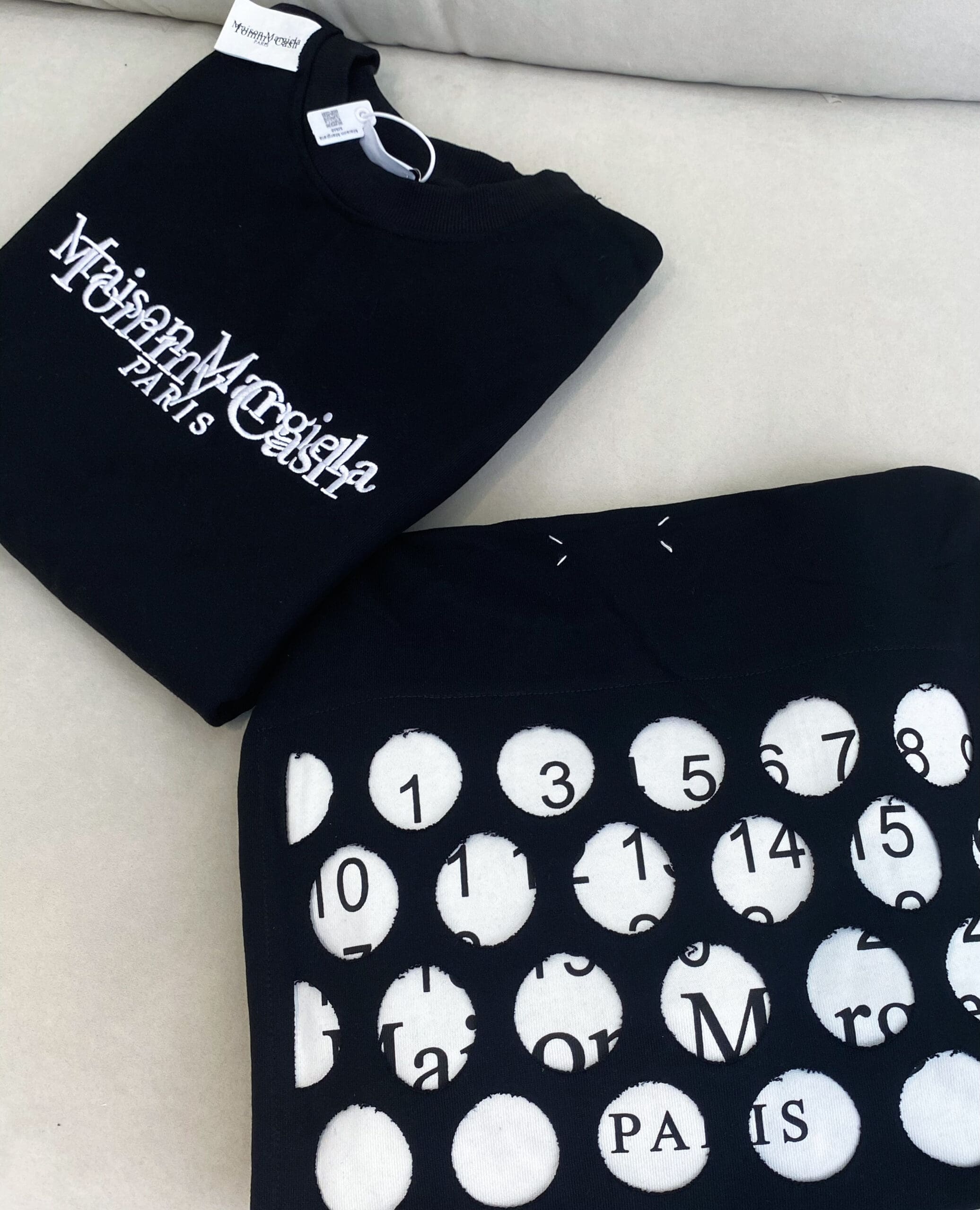 ma*s*n Ma*i*la heavyweight hooded sweater