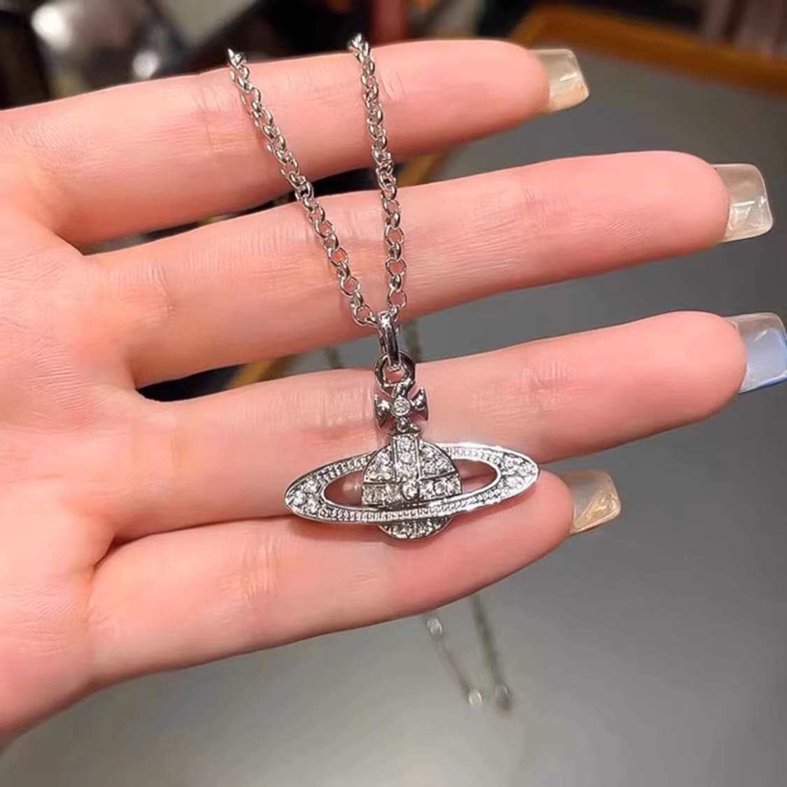 Vivienne Westwood Saturn Pearl Necklace Empress Dowager Pin Pearl Necklace