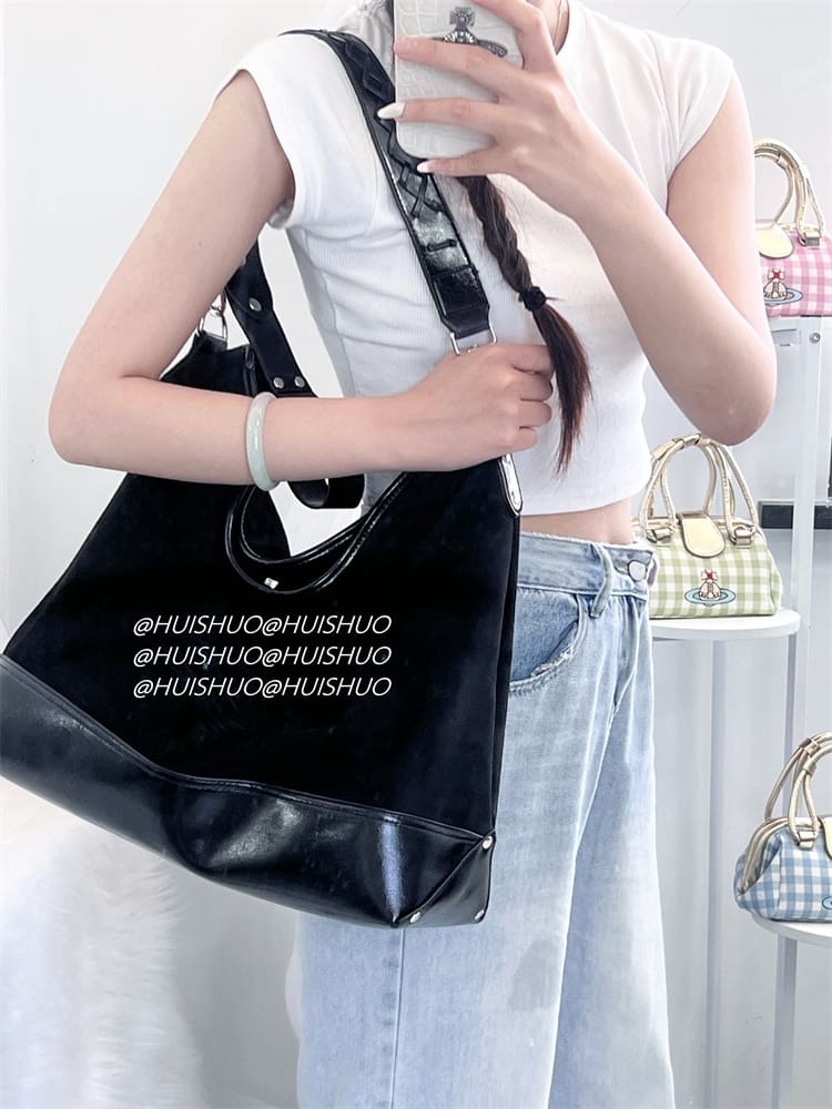 Vivienne Westwood Crocodile Pattern Baguette Shoulder Bag Saturn Chain Design